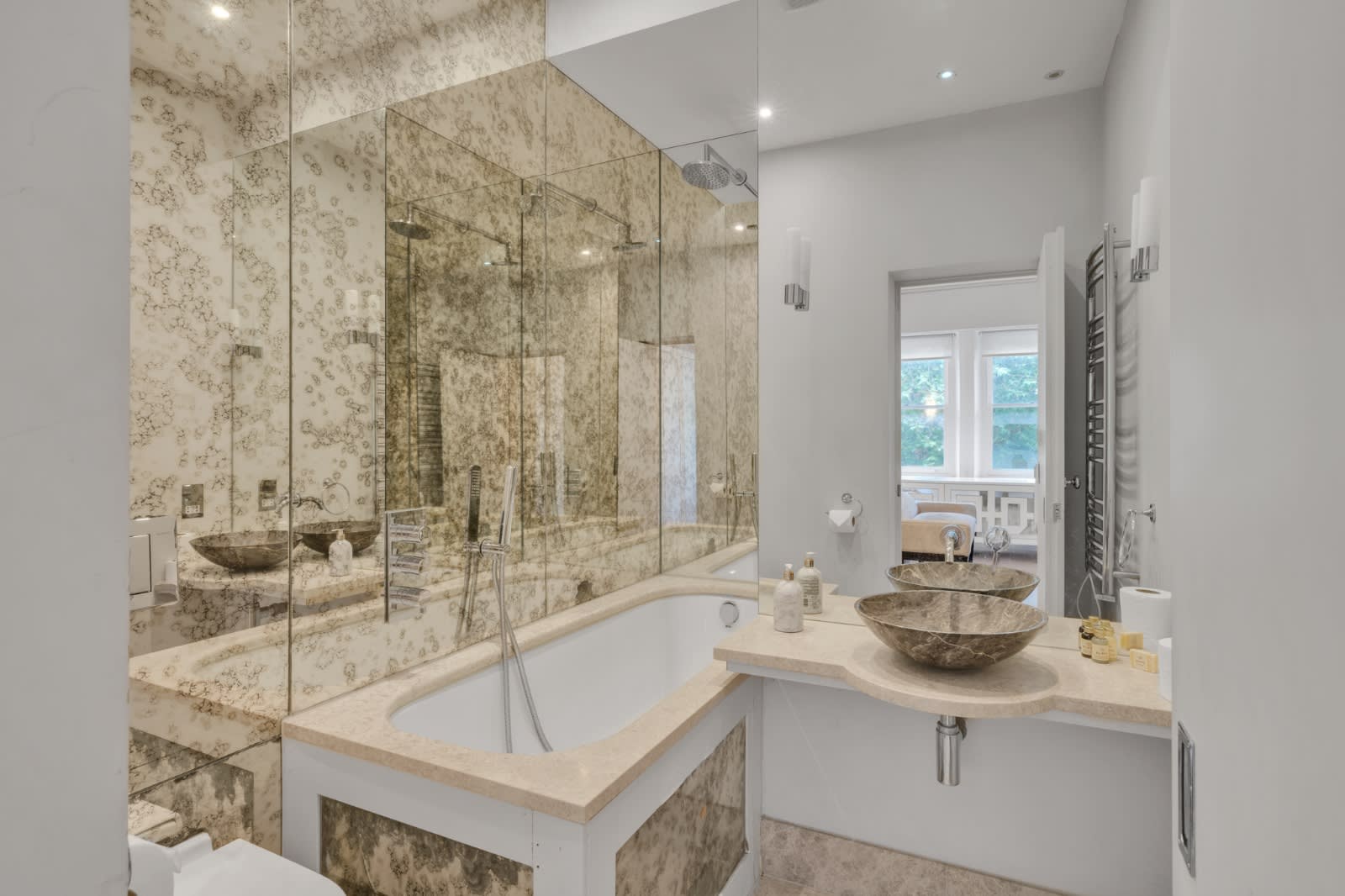 Victorian Apartment near Harrods in Hans Place SW1X 0JY - Property image 19 - VivreStays