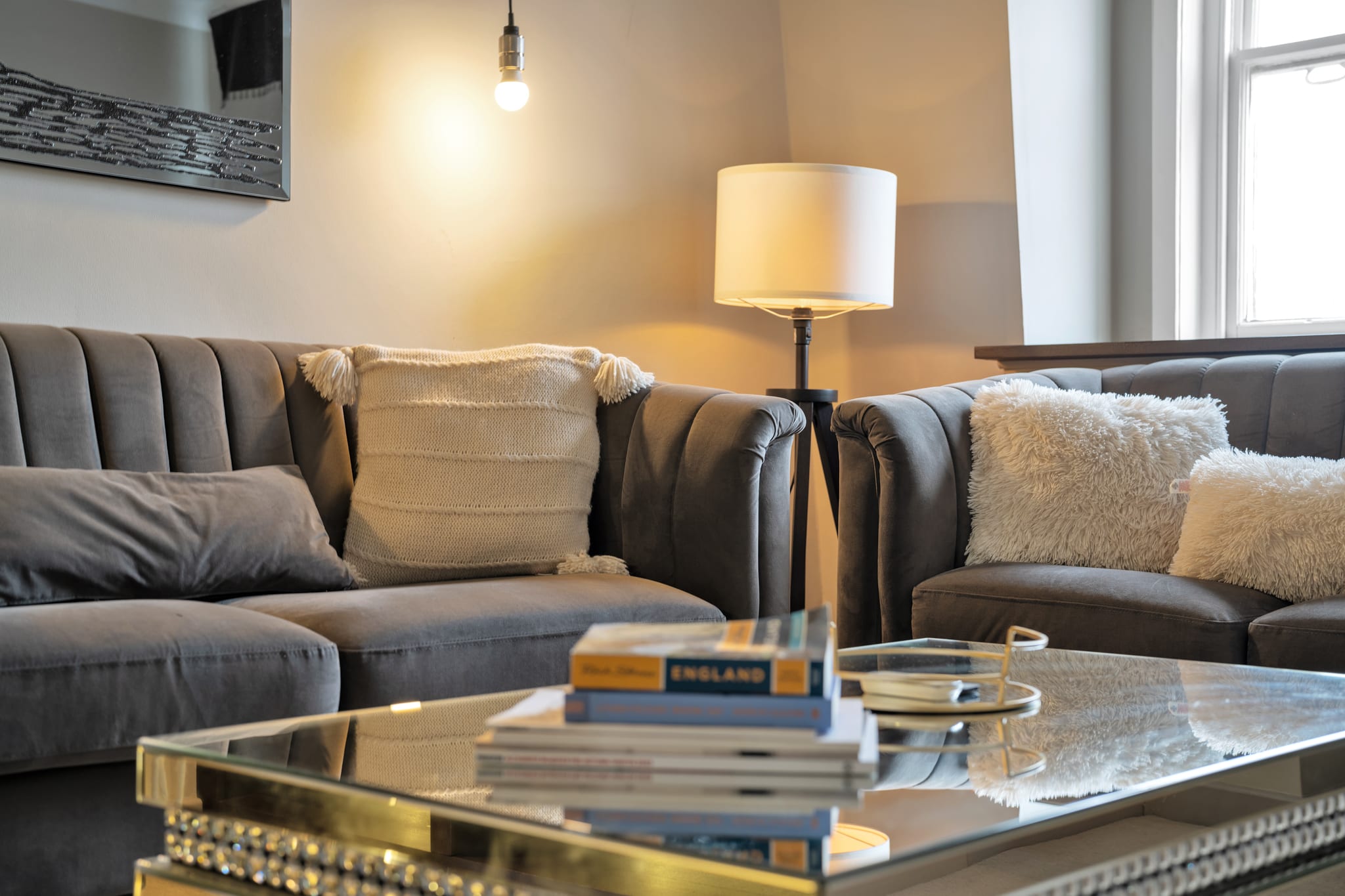 Deluxe 1-bedroom apartment behind Harrods w/AC serviced apartment - London - VivreStays