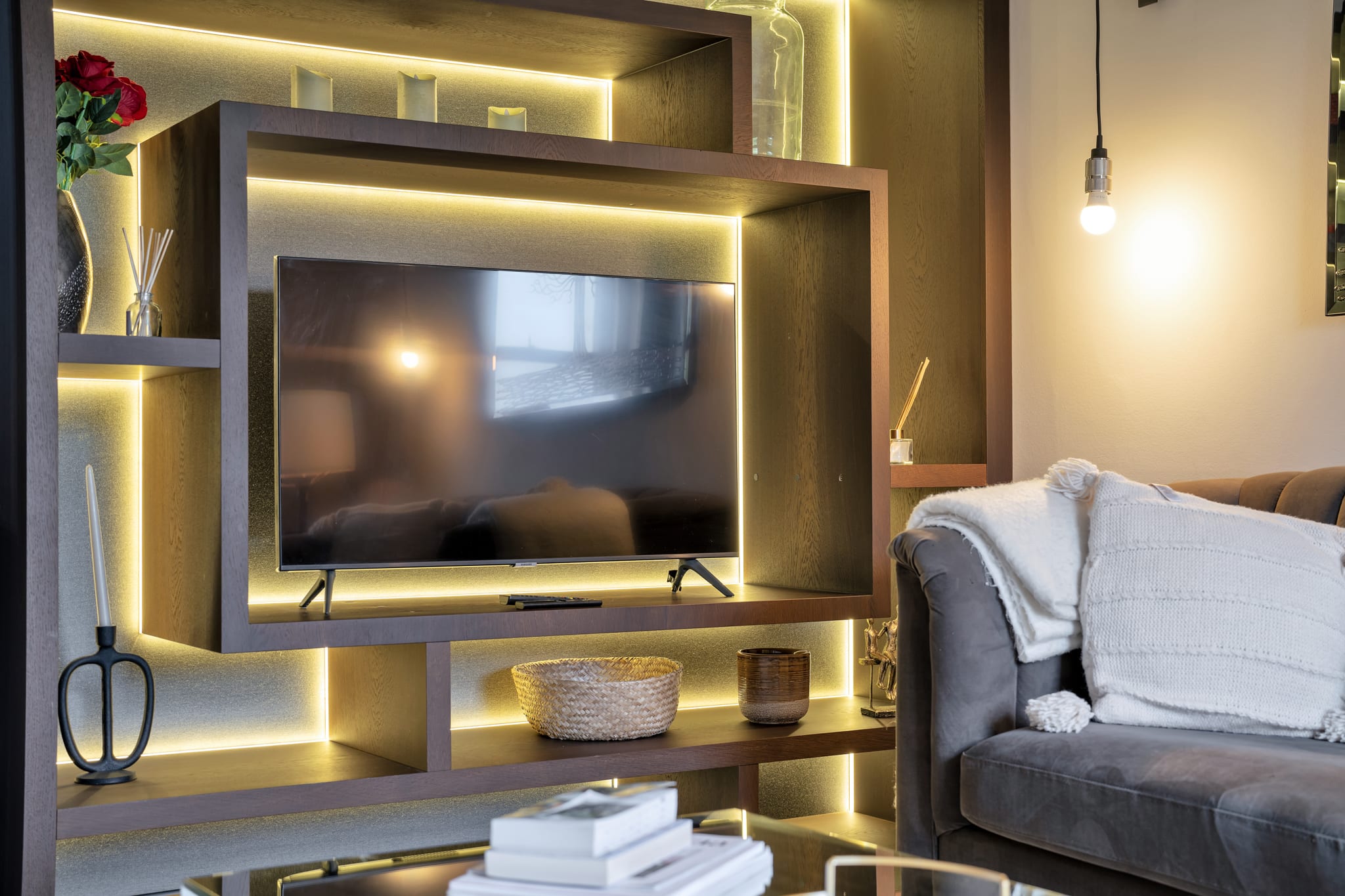 View Deluxe 1-bedroom apartment behind Harrods w/AC in 24 Hans Place SW1X 0JY Deluxe 1-bedroom apartment behind Harrods w/AC in 24 Hans Place SW1X 0JY - Property image 4 - VivreStays