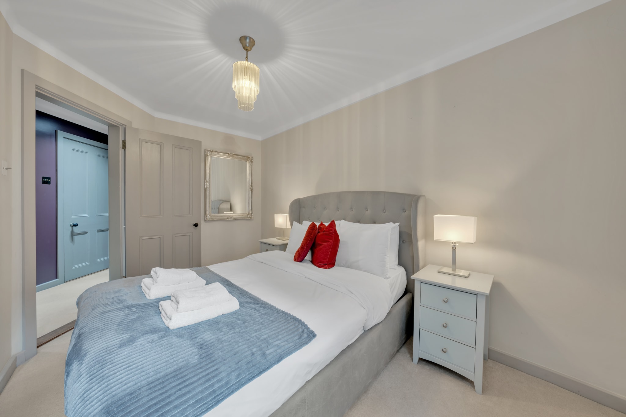View Deluxe 1-bedroom apartment behind Harrods w/AC in 24 Hans Place SW1X 0JY Deluxe 1-bedroom apartment behind Harrods w/AC in 24 Hans Place SW1X 0JY - Property image 11 - VivreStays
