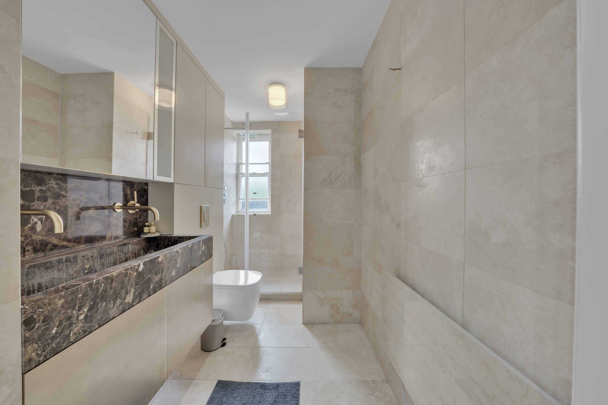 View Deluxe 1-bedroom apartment behind Harrods w/AC in 24 Hans Place SW1X 0JY Deluxe 1-bedroom apartment behind Harrods w/AC in 24 Hans Place SW1X 0JY - Property image 12 - VivreStays