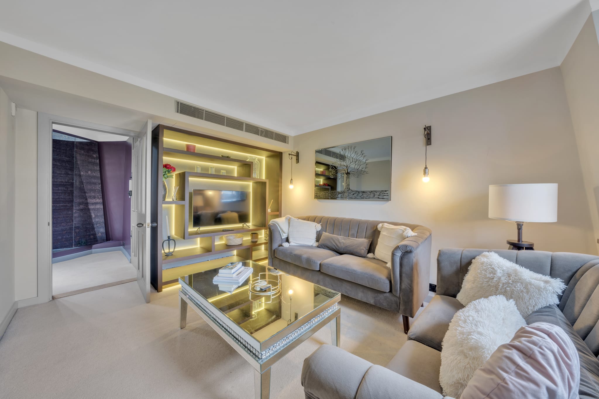 View Deluxe 1-bedroom apartment behind Harrods w/AC in 24 Hans Place SW1X 0JY Deluxe 1-bedroom apartment behind Harrods w/AC in 24 Hans Place SW1X 0JY - Property image 16 - VivreStays