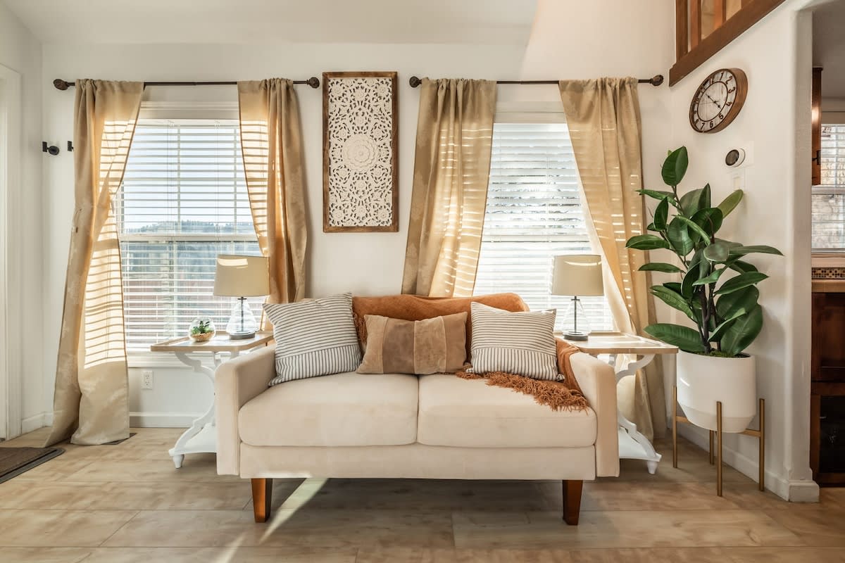 Cozy tiny home vacation rental interior in Woodland Park Colorado near Pikes Peak