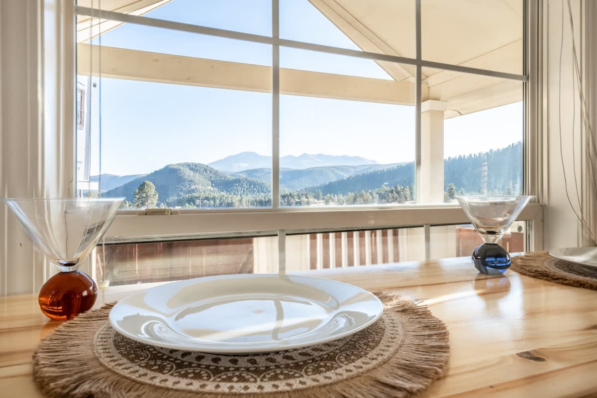 DLJ Properties boutique tiny home with Pikes Peak