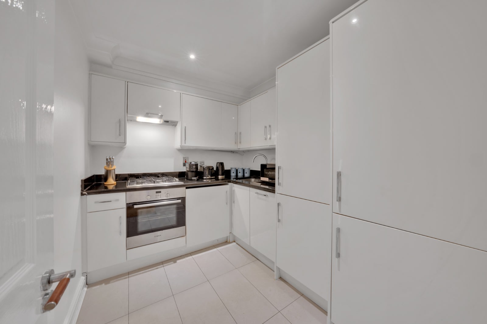 Superior Apartment next to Park Lane in Hertford Street W1J 7SS - Property image 13 - VivreStays
