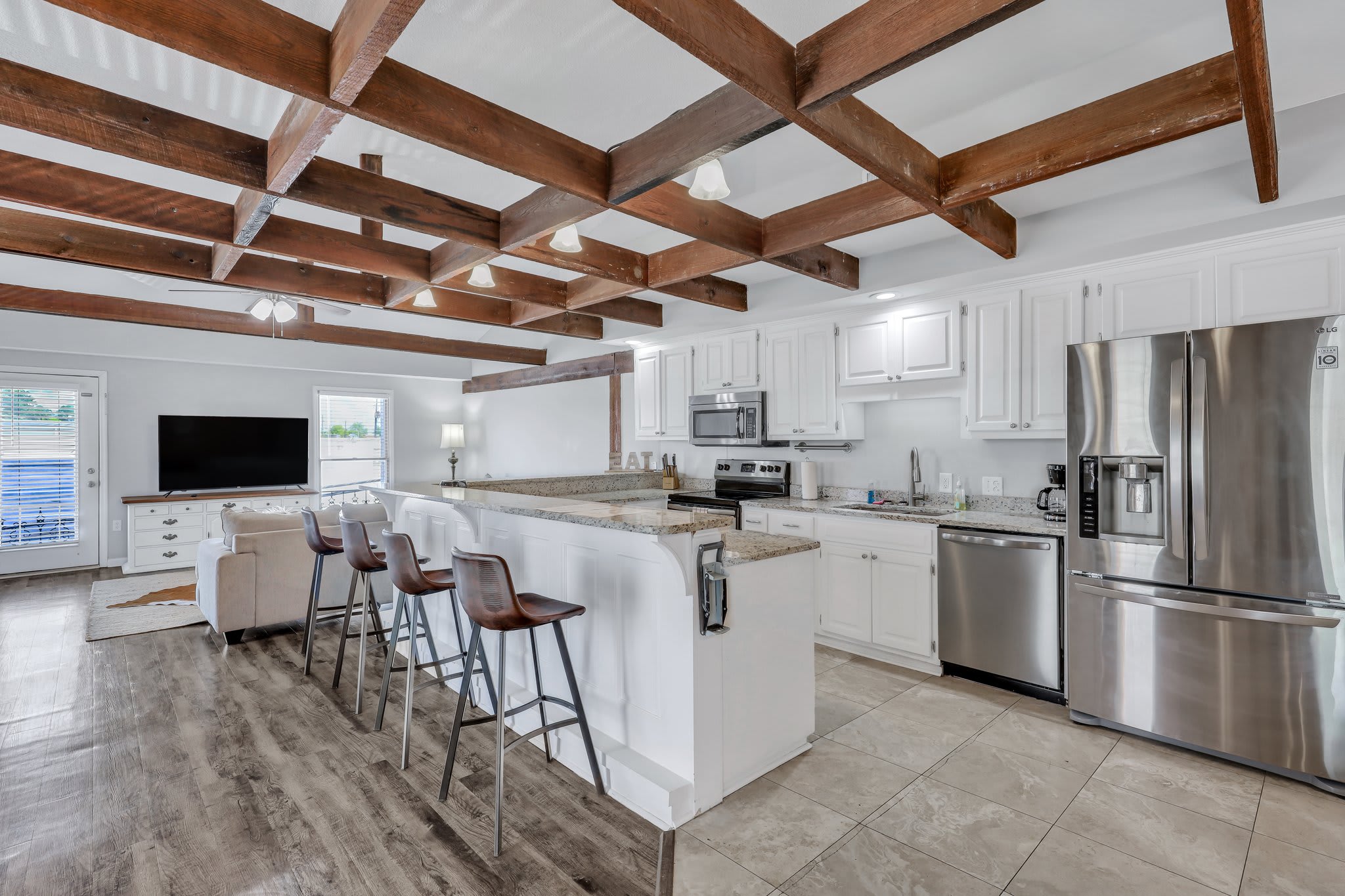 Penthouse Loft- Balcony Over Downtown Statesboro — Statesboro, GA — vacation rental