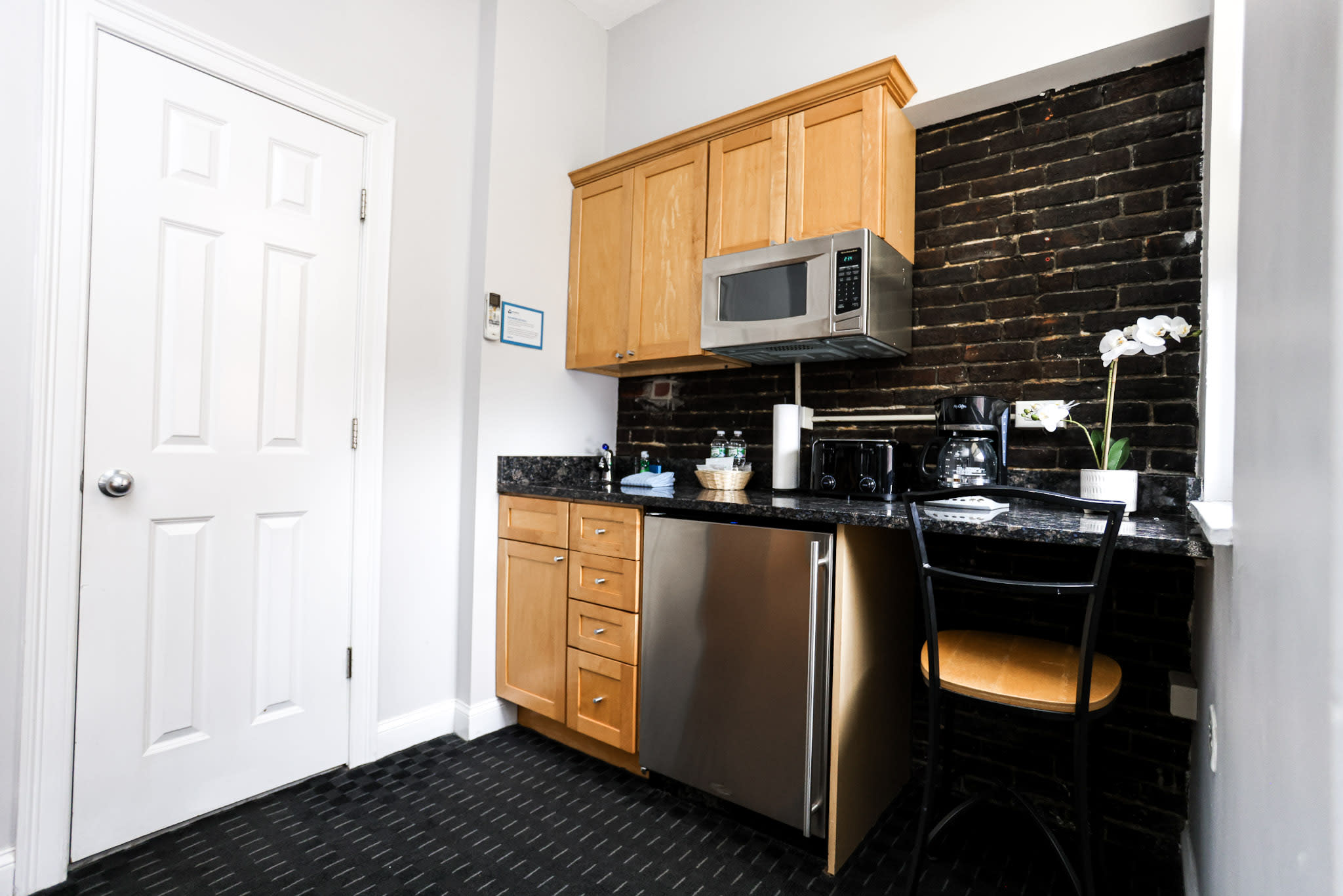 South End Studio Perfect for Work Travel #46