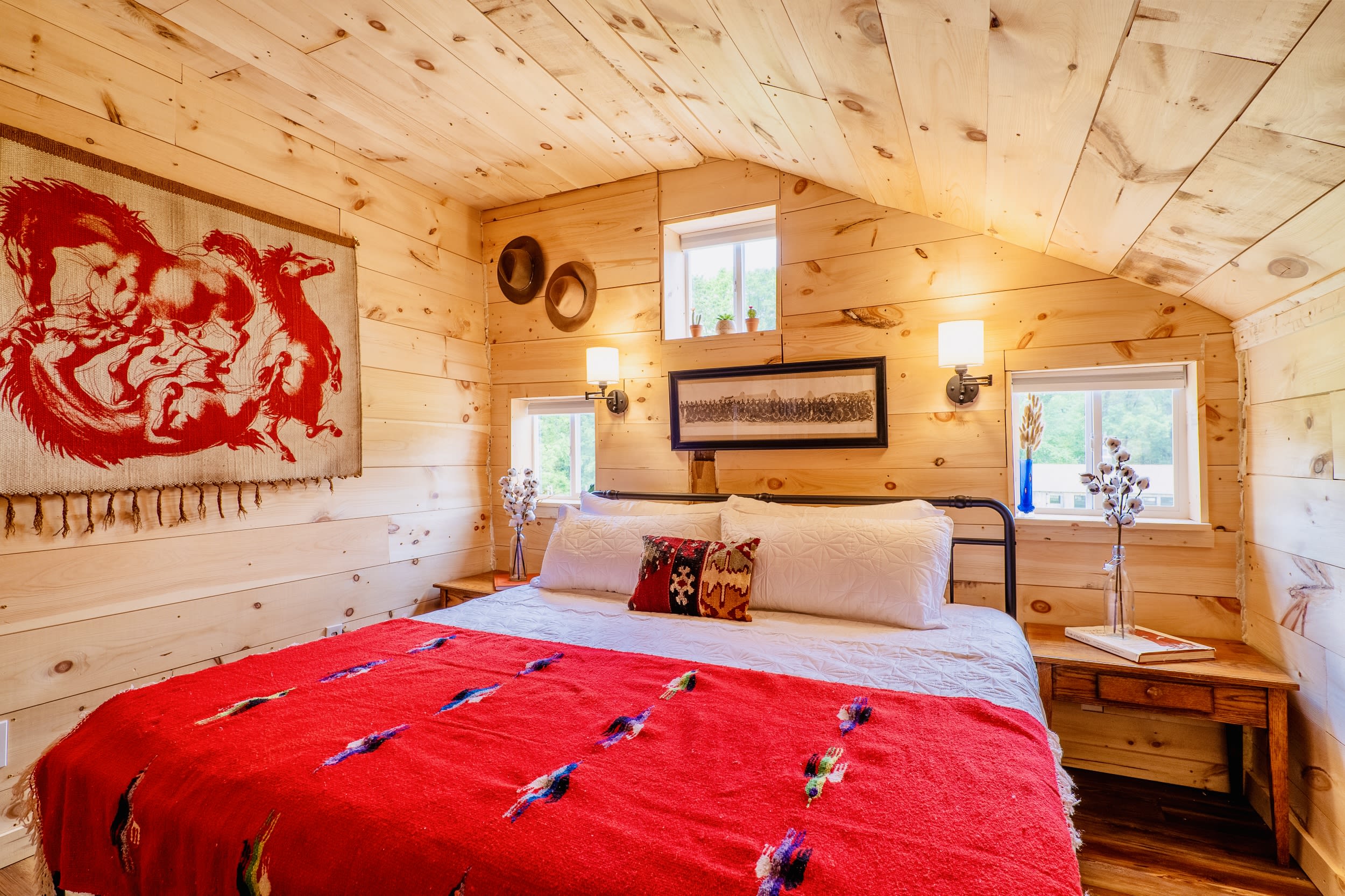 Farm - Animals - Barn - Gazebo - Fire Pit - 2xKing — Willington, CT — vacation rental