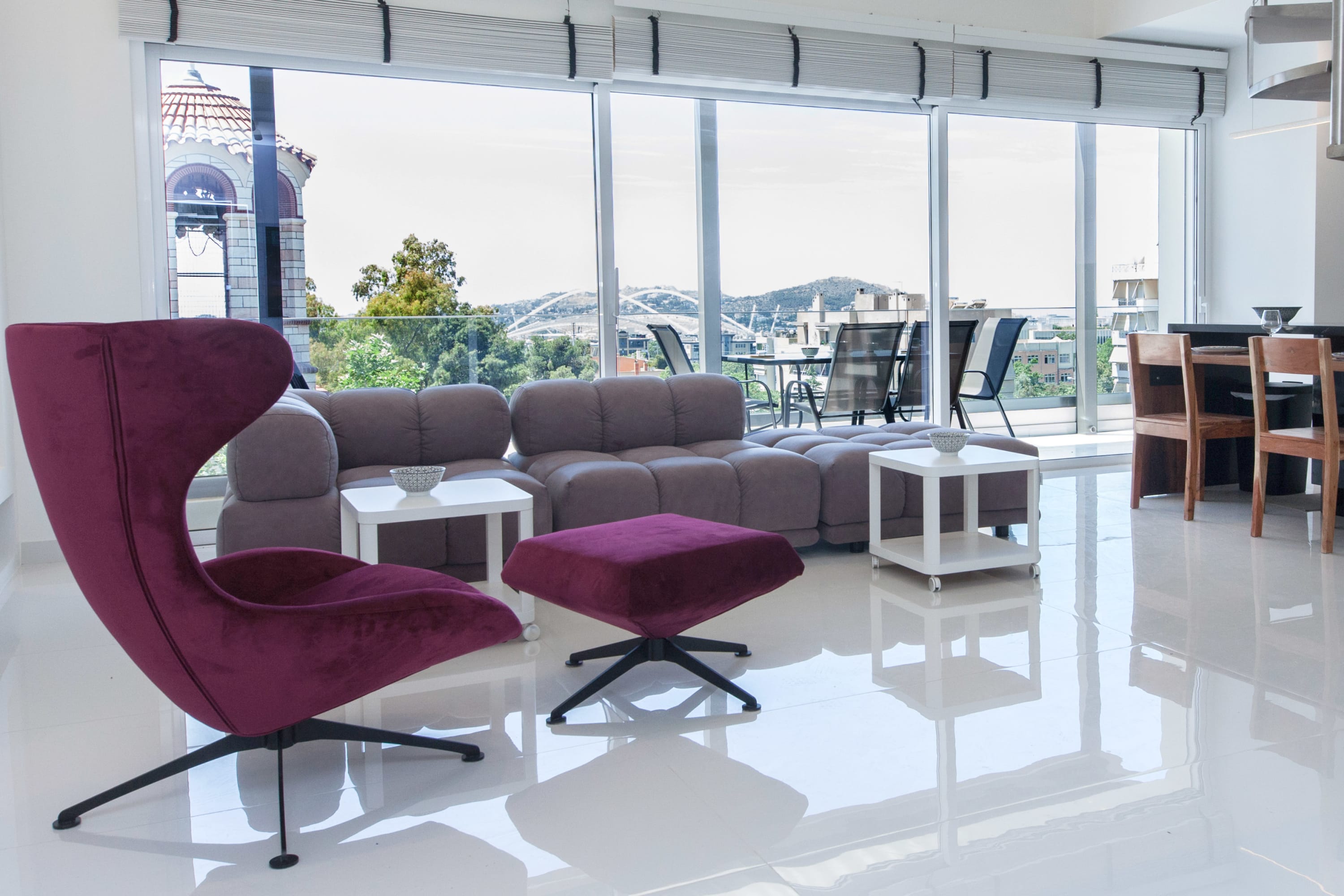 Marousi 2 Bd Modern Luxury Living with Shared Pool — holiday rental in Athens