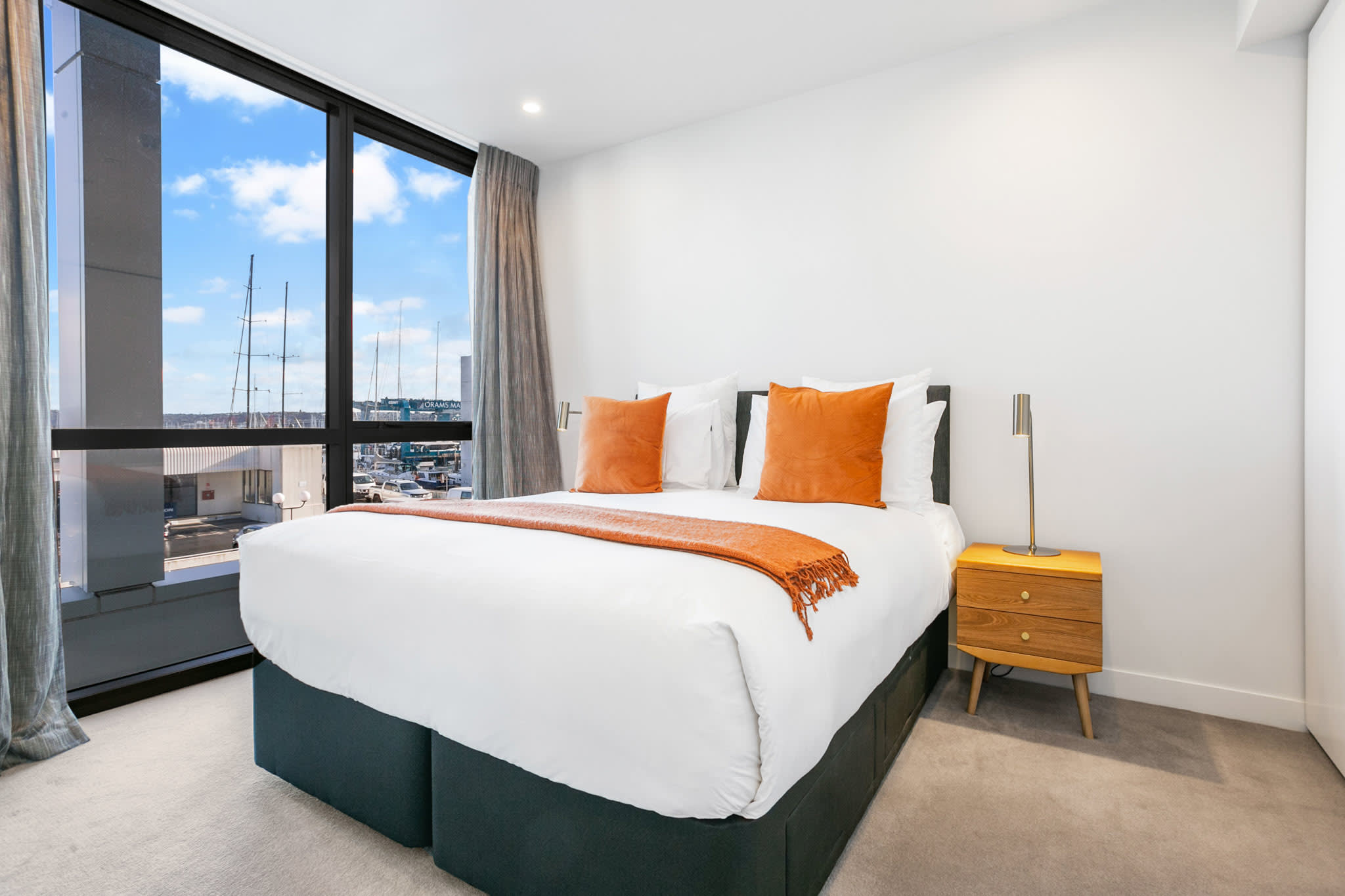 Wynyard Quarter - One Bedroom Apartment with Parking - Photo 1