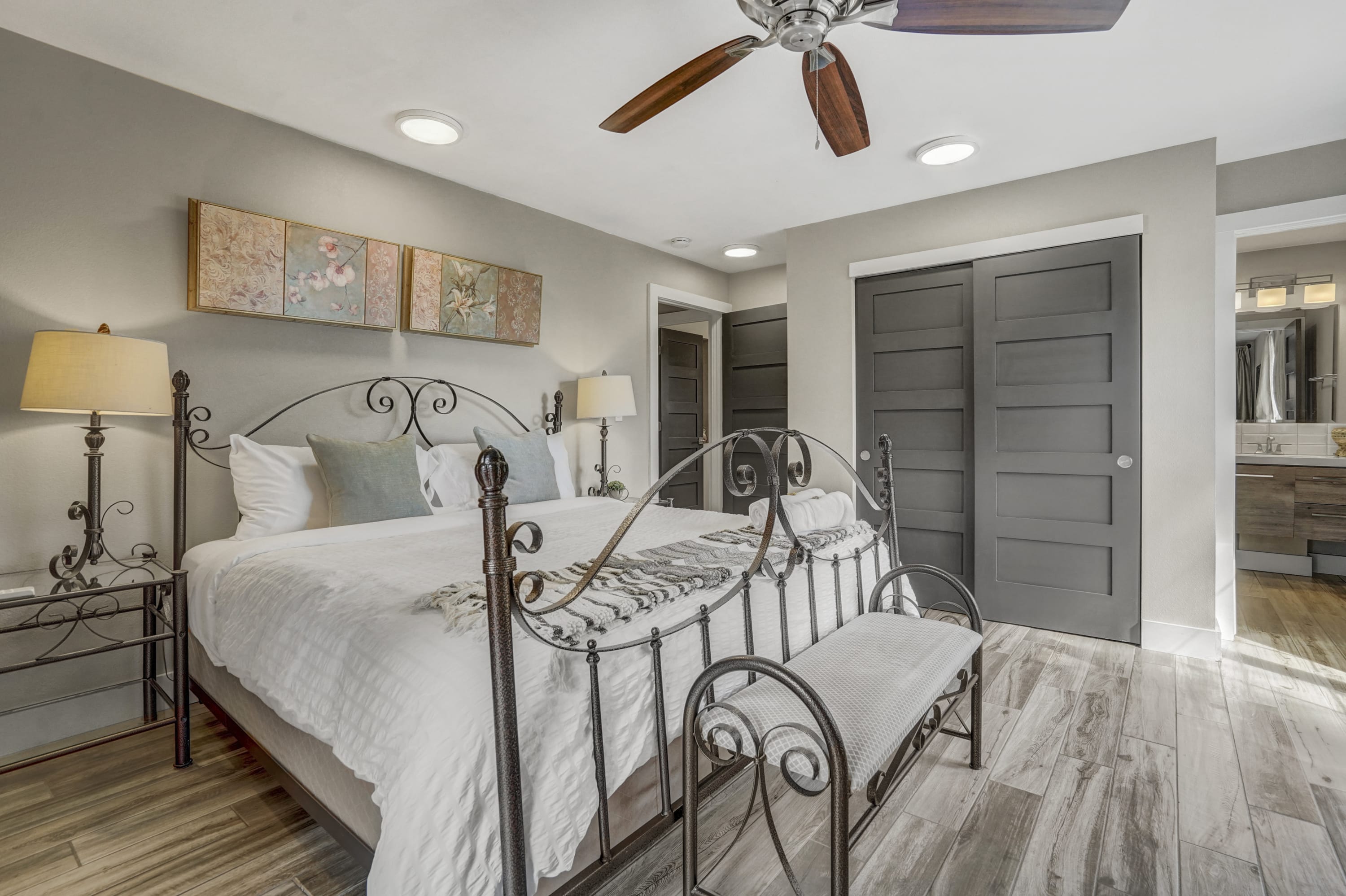 Red Rock Loft! Trails Apartment w/ BBQ & Fire Pit — Colorado Springs, CO — vacation rental