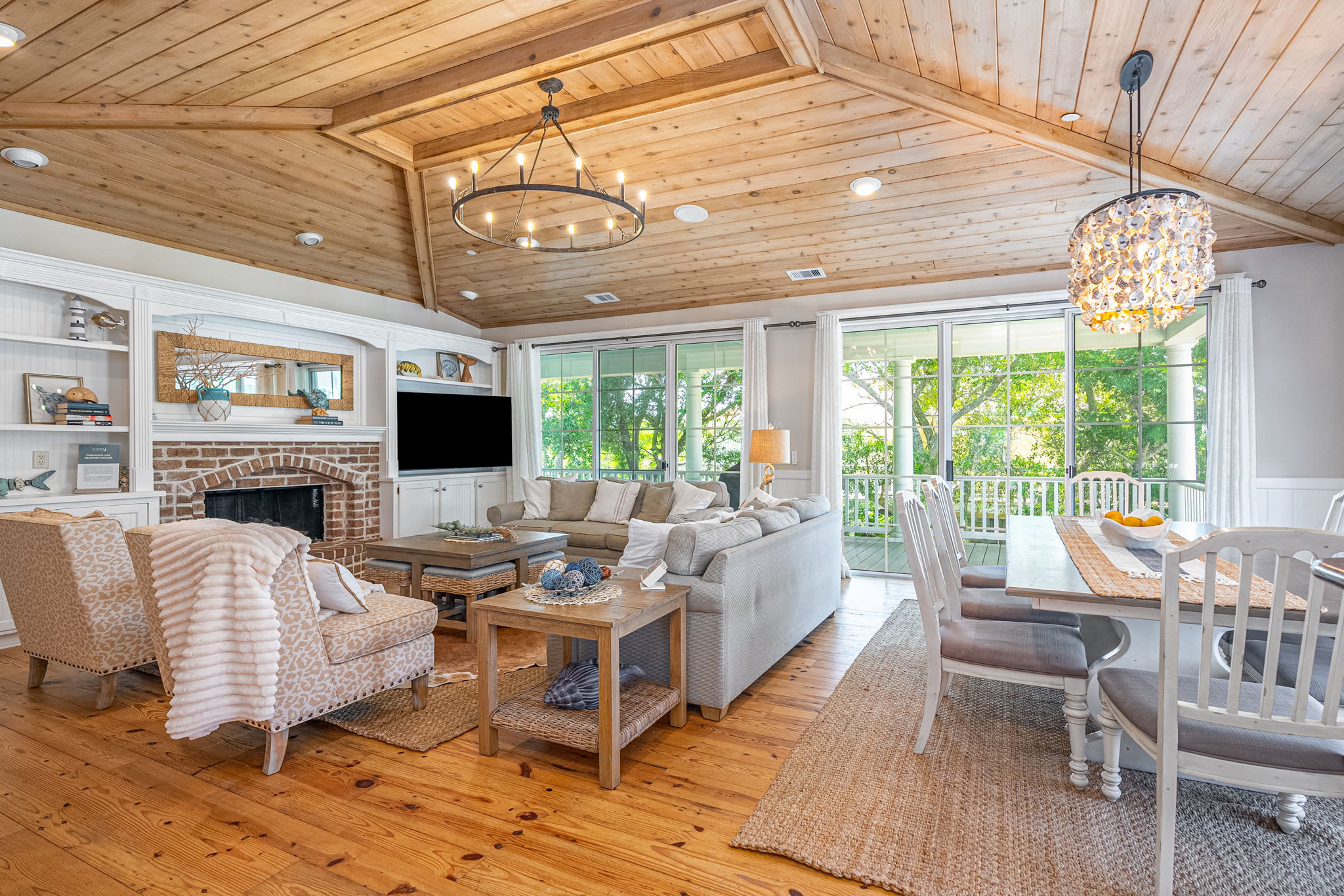 Updated Tybee Island Beach Townhouse, Large Patio — Tybee Island, GA — vacation rental