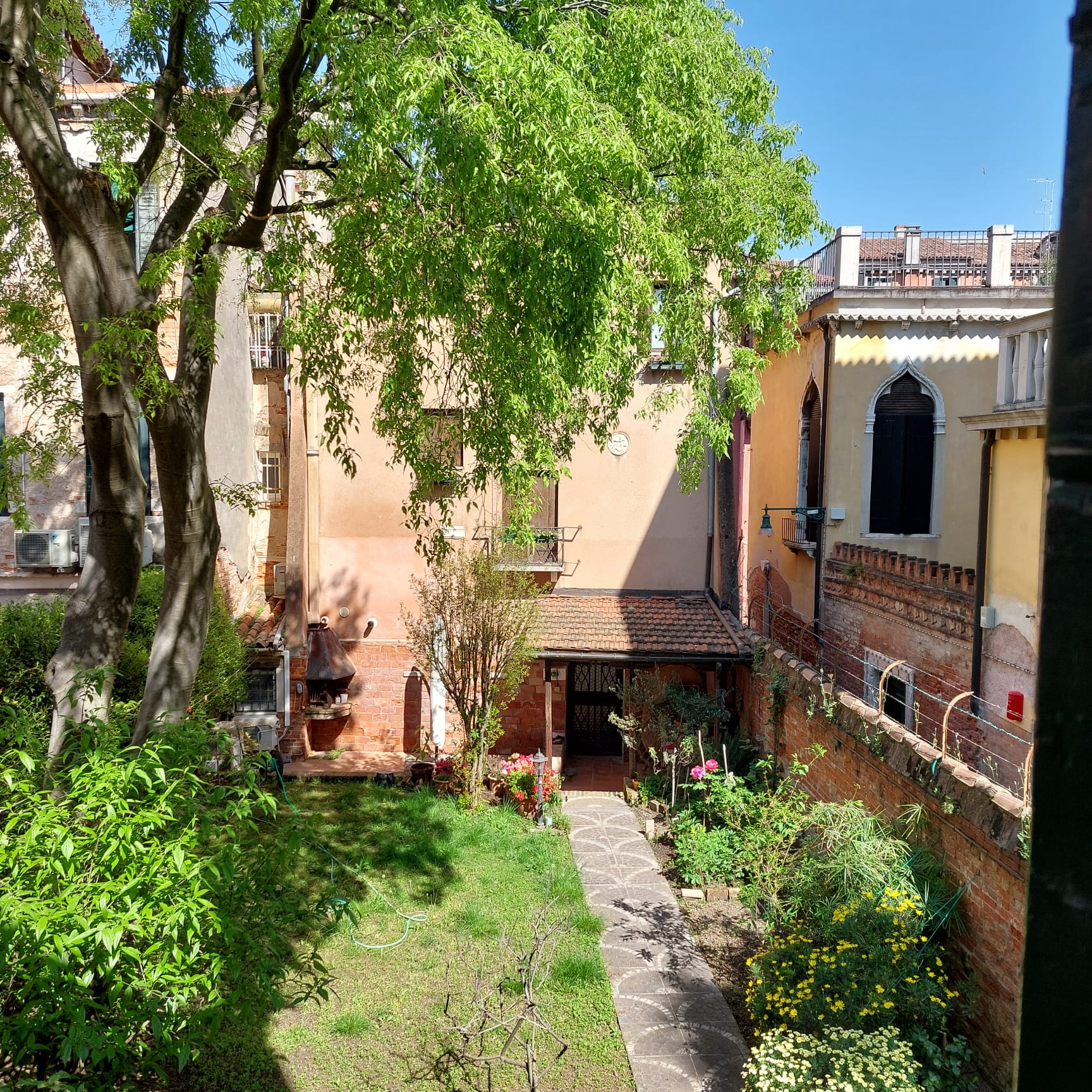 View 9