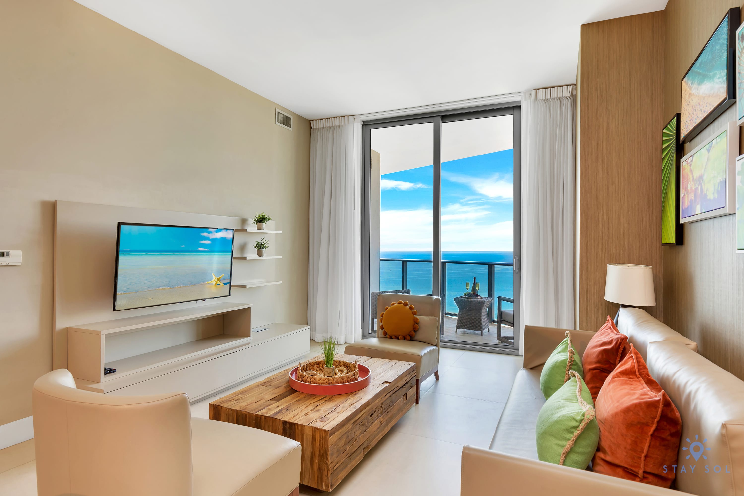 Hollywood Beachfront Apt, Amazing View & Amenities — Hollywood, FL — vacation rental
