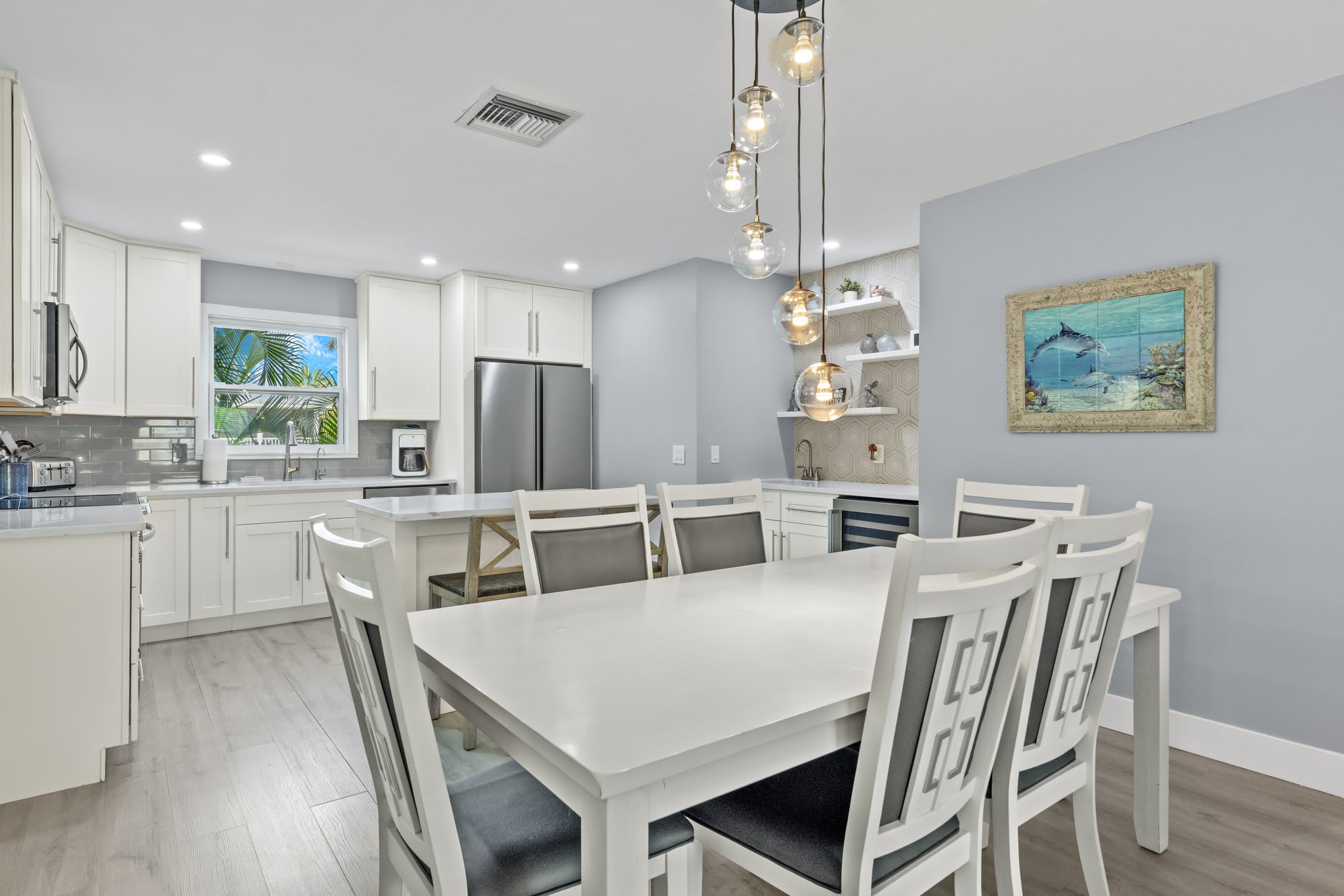 Treehouse Private Home 1 Block to Gulf Heated Pool