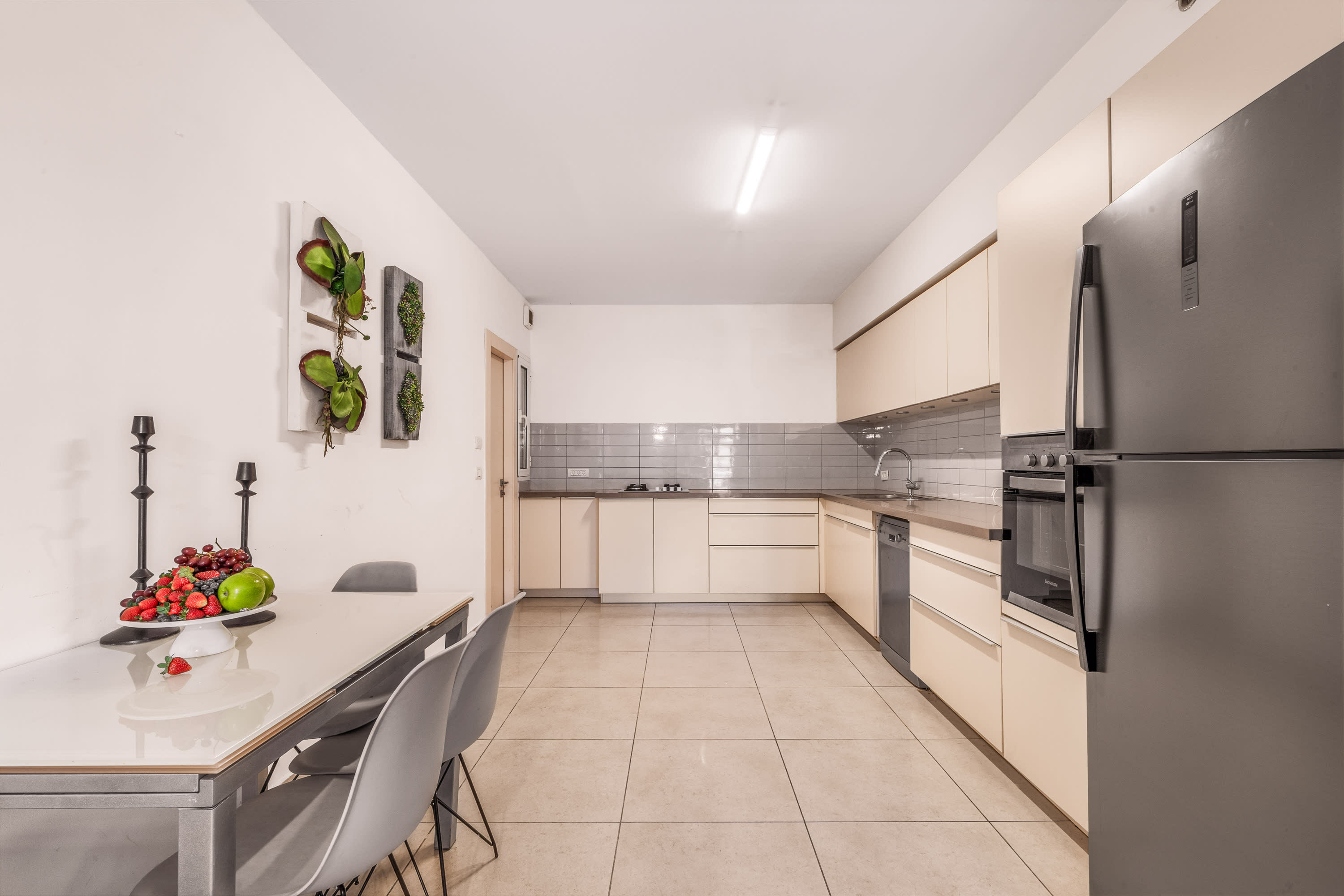 King David Residence Luxury 3 Bedroom, Unit 114 – Pool, Gym & Parking, Mamilla Jerusalem photo 9