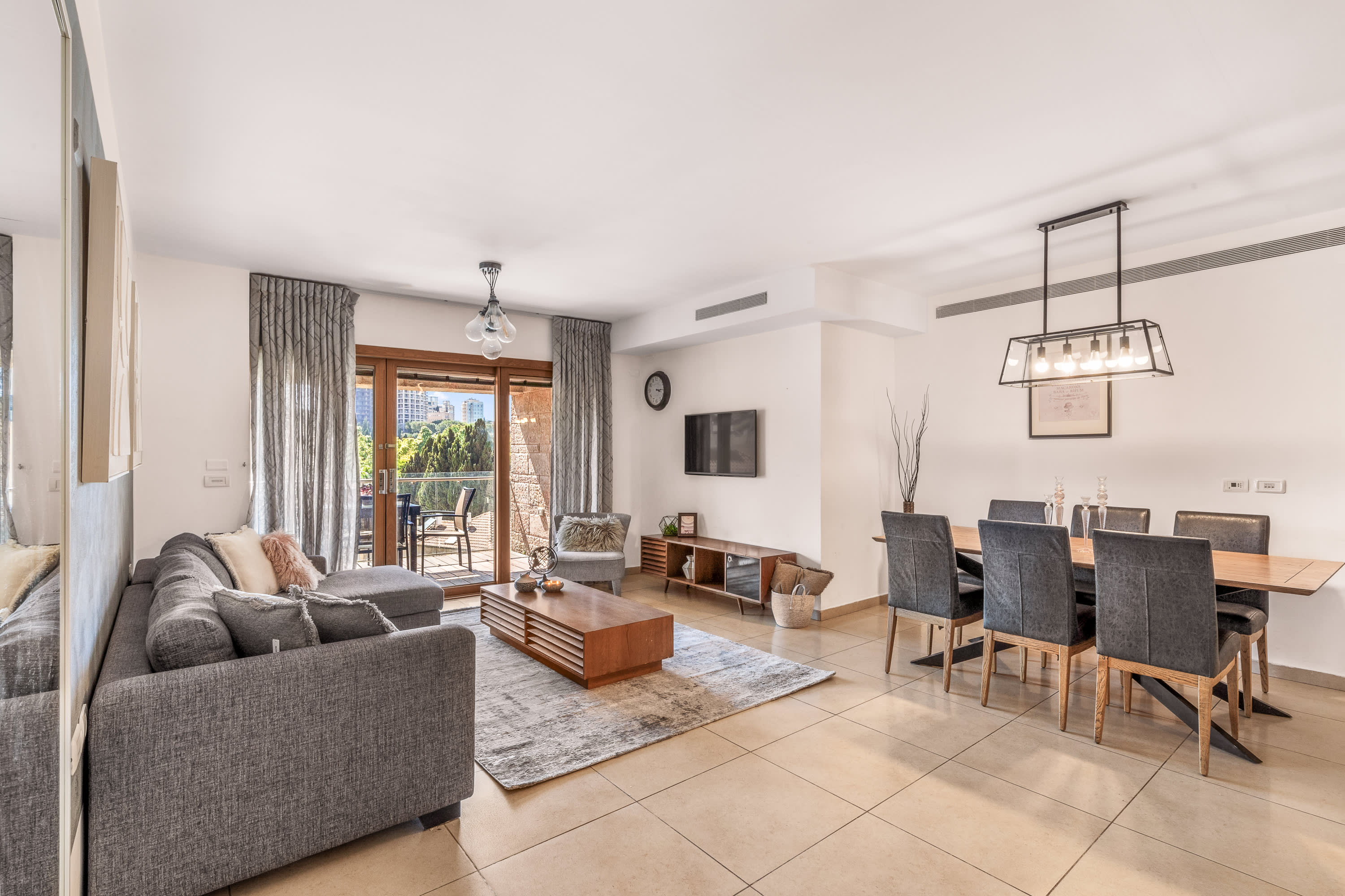 King David Residence Luxury 3 Bedroom, Unit 114 – Pool, Gym & Parking, Mamilla Jerusalem – vacation rental in King David/Mamilla