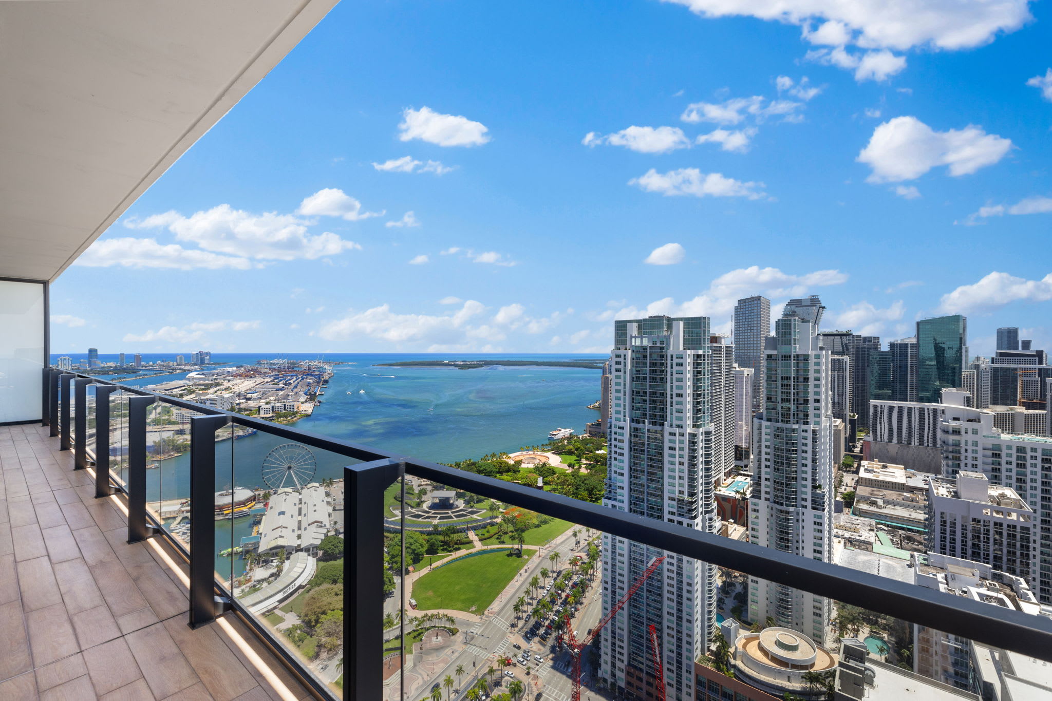 Lux Condo 3BR 44th Floor Bay Views @Dowtown Miami - Foto 1