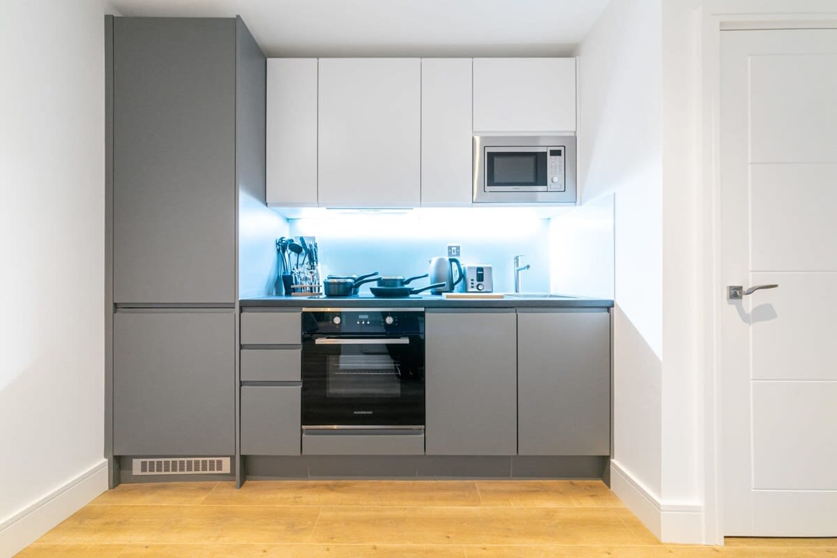 Lovely Spacious Studio in East Grinstead
