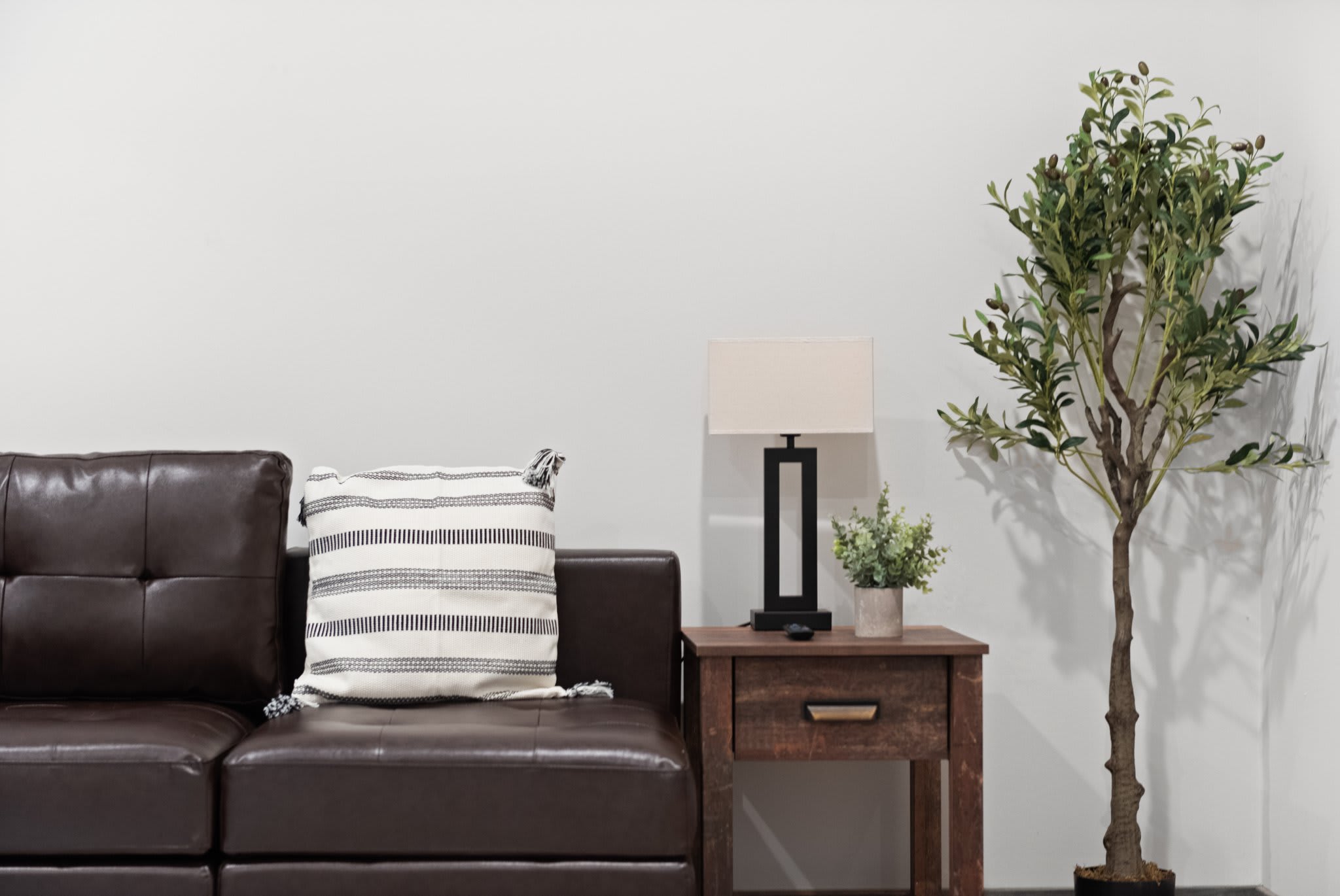 A simple, stylish setup with thoughtful touches, ideal for reading, relaxing, or just enjoying the calmness of the space.