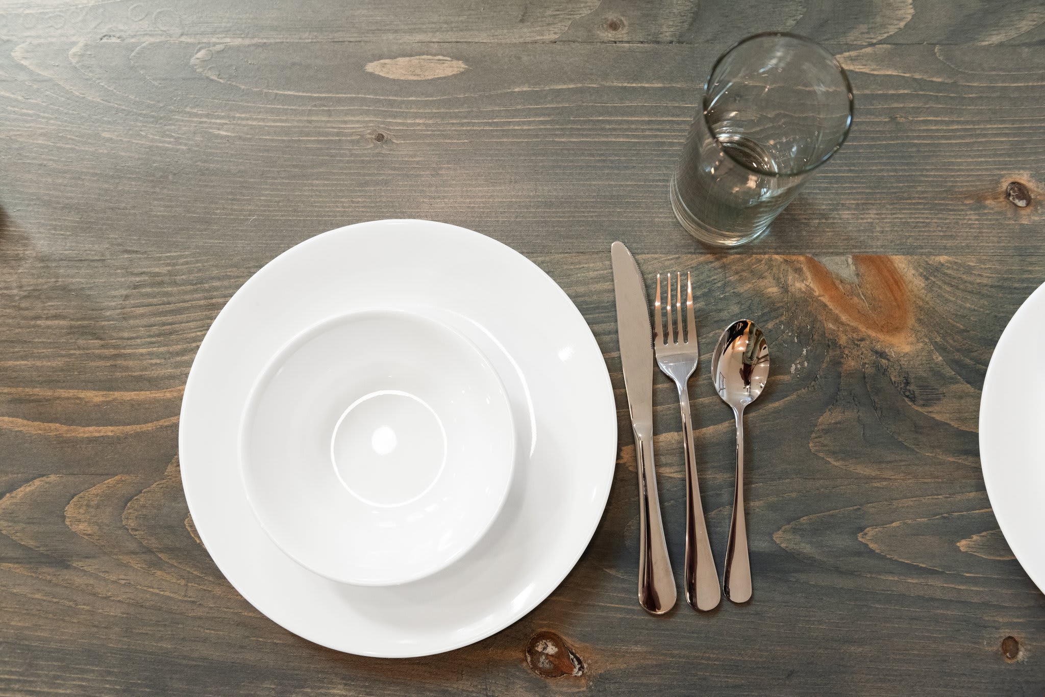 Simple, elegant tableware that makes every meal feel special. The small touches here invite you to slow down and enjoy.