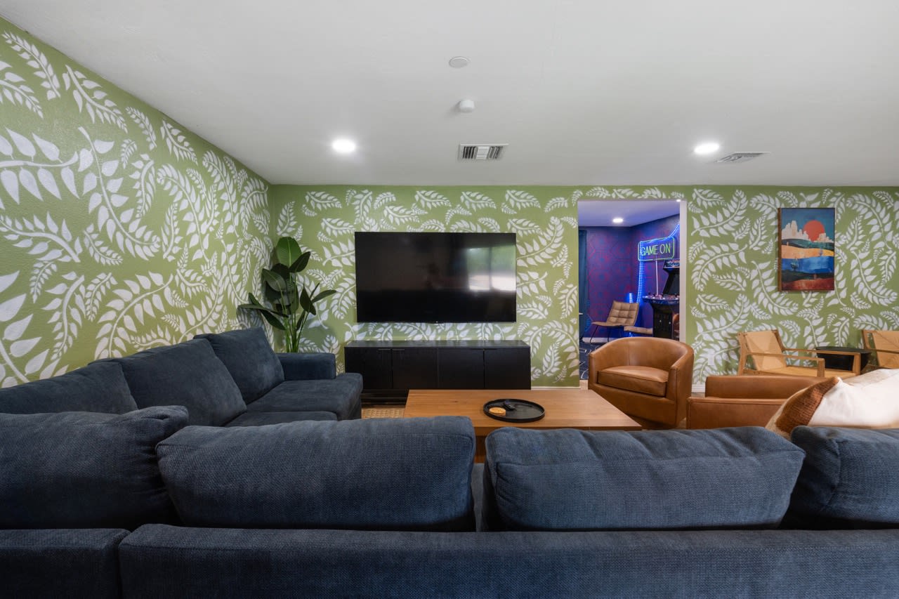 Spacious Fun Retreat - Perfect For Group Bonding