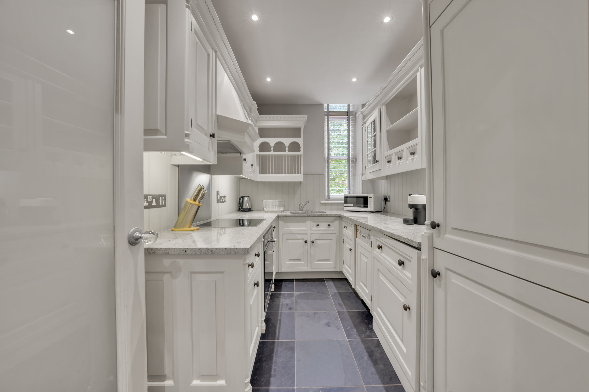 Cosy One Bedroom Behind Harrods in Hans Place SW1X 0JY - Property image 19 - VivreStays