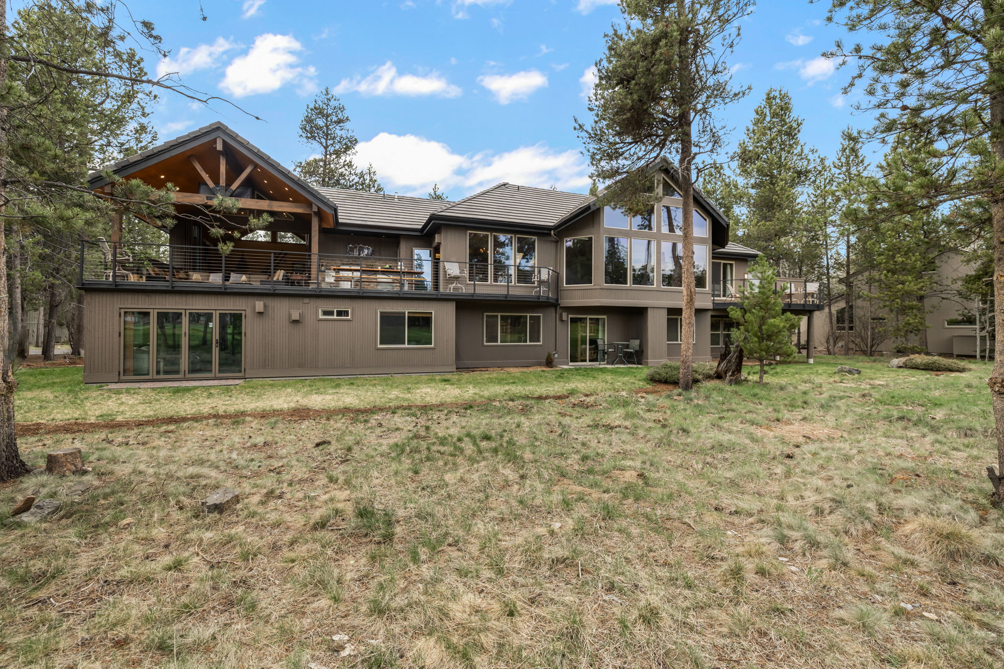 Fairway Lodge - 6 Bedrooms | Sunriver, OR