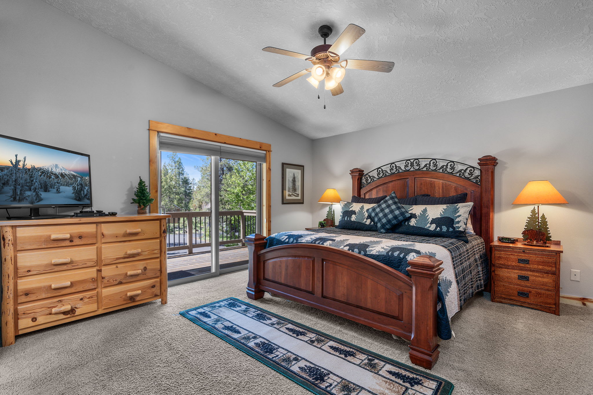 Black Bear Lodge - 7 Bedrooms | Sunriver, OR