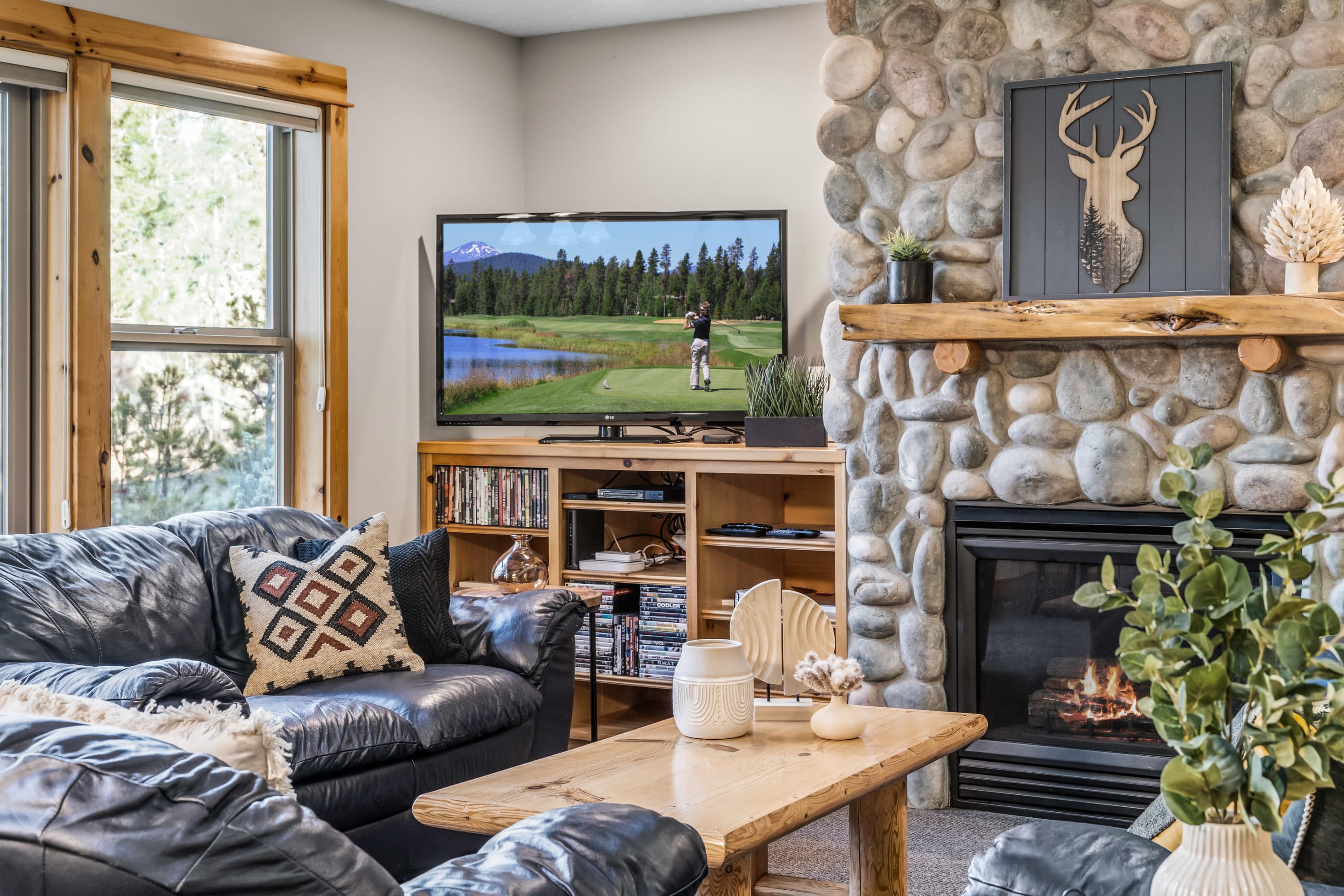 Black Bear Lodge - 7 Bedrooms | Sunriver, OR