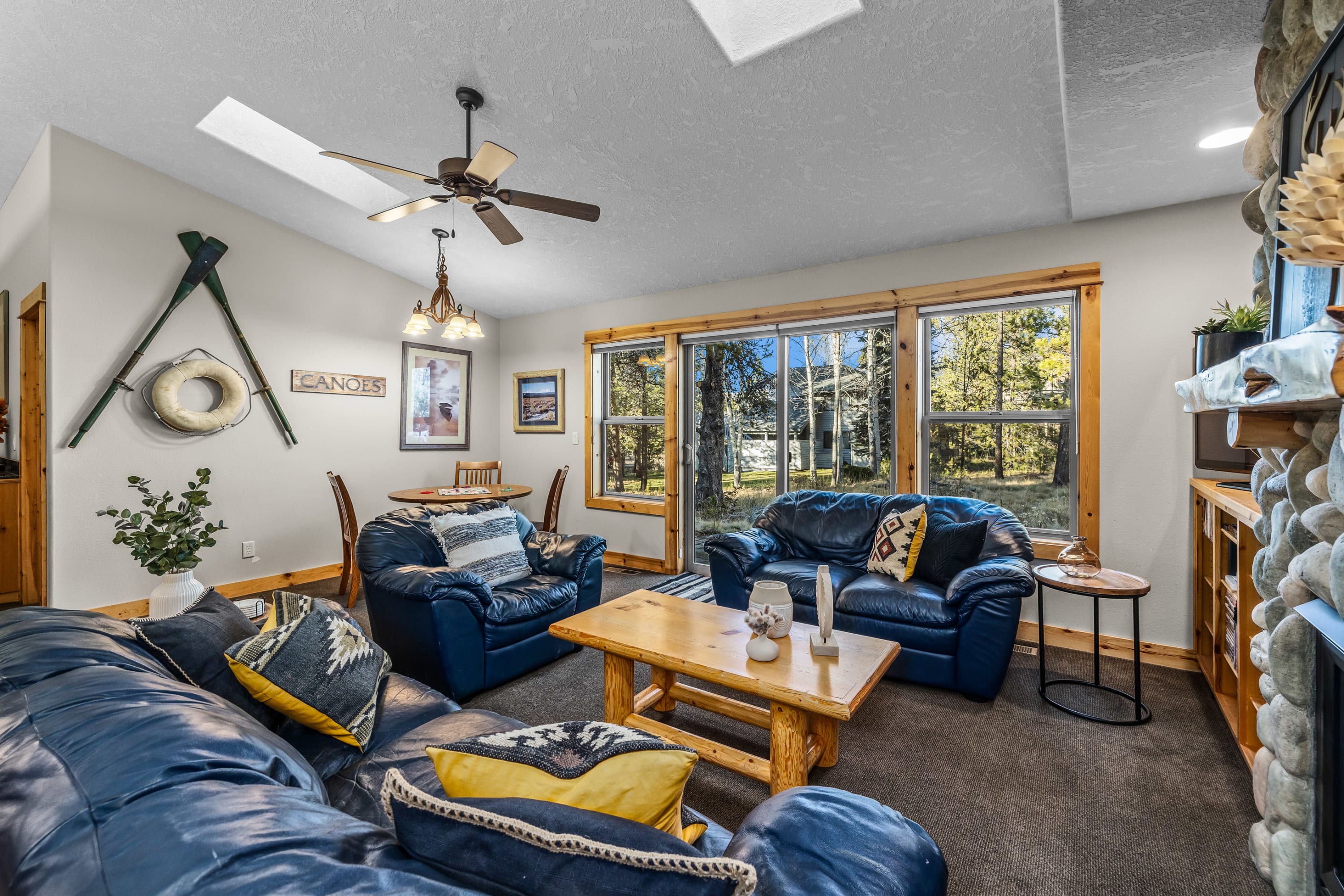 Black Bear Lodge - 7 Bedrooms | Sunriver, OR