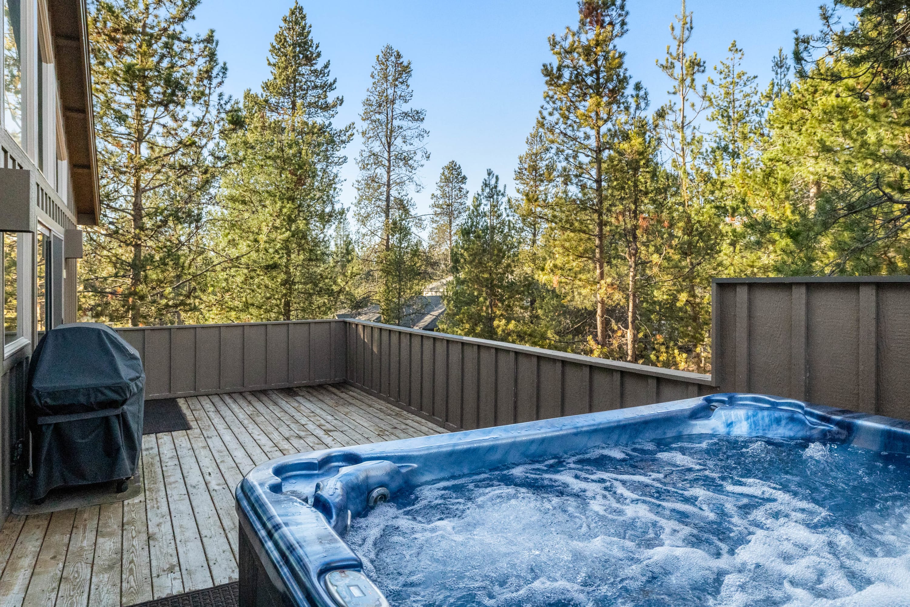 Black Bear Lodge - 7 Bedrooms | Sunriver, OR