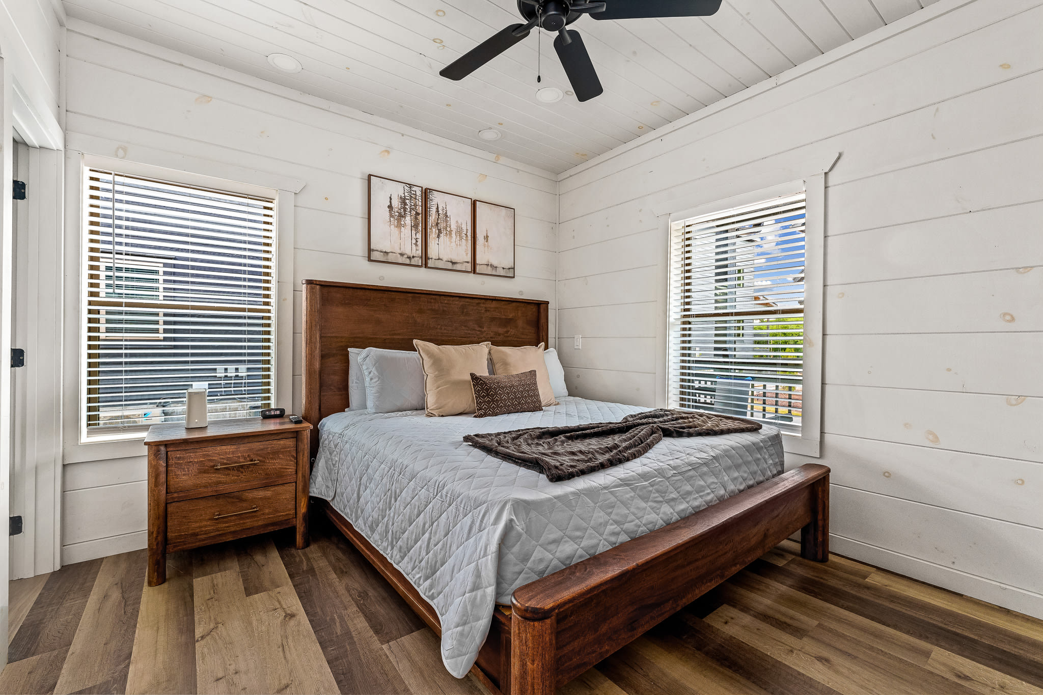 Indoor Pool + Game Room + 10MI to Great Smoky