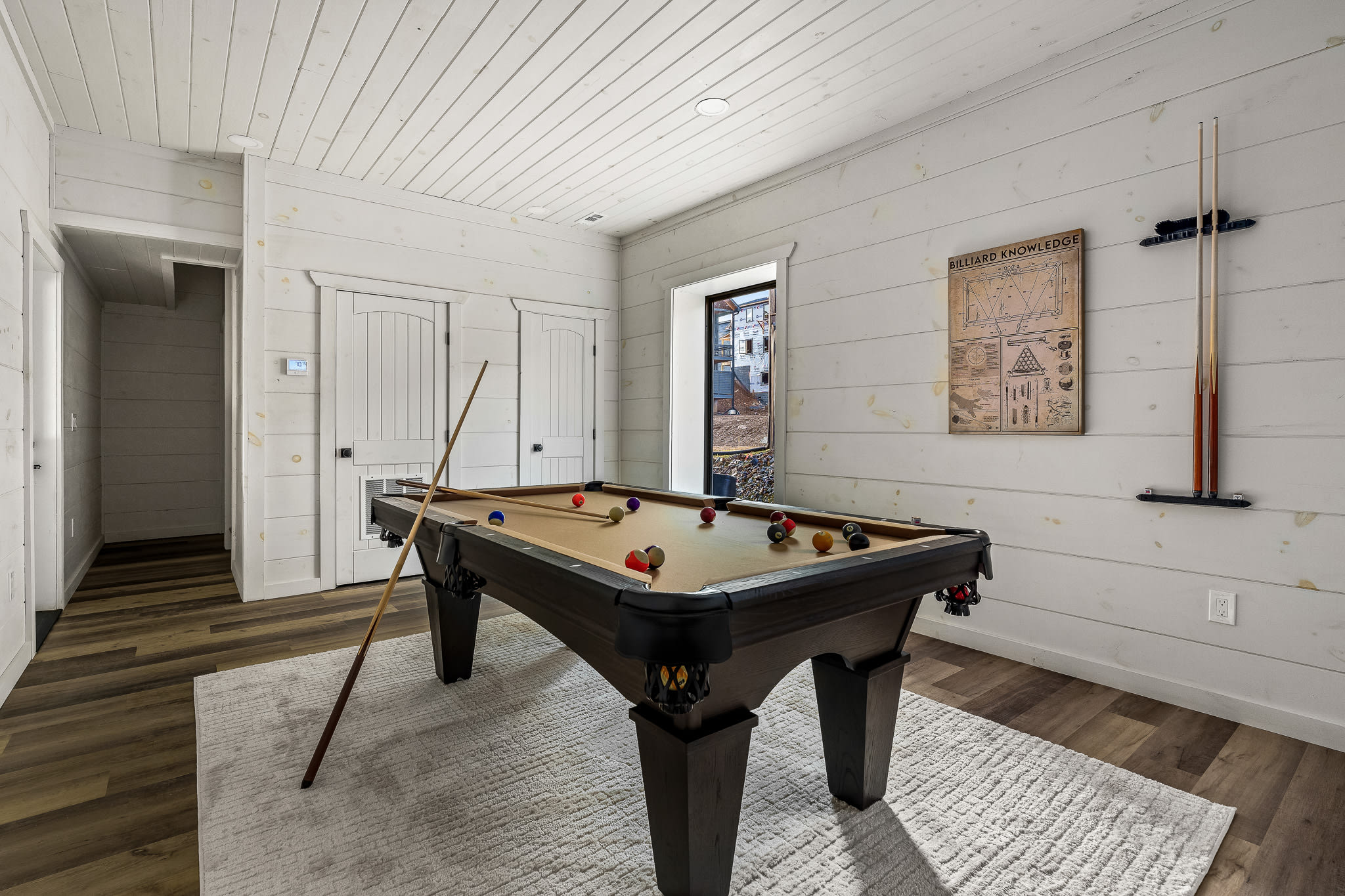 Indoor Pool + Game Room + 10MI to Great Smoky