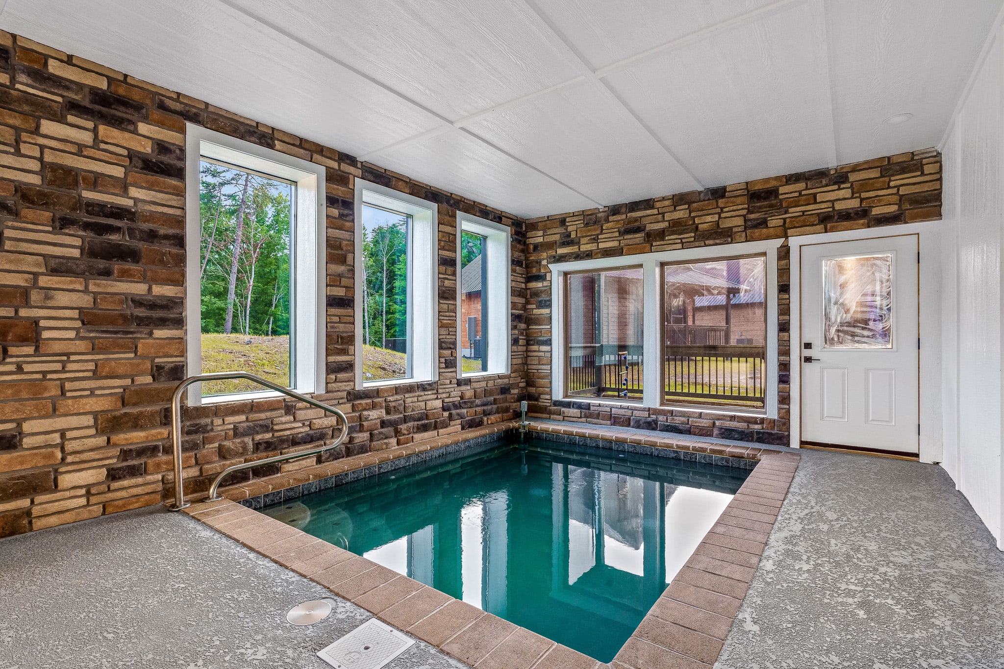 Indoor Pool + Game Room + 10MI to Great Smoky