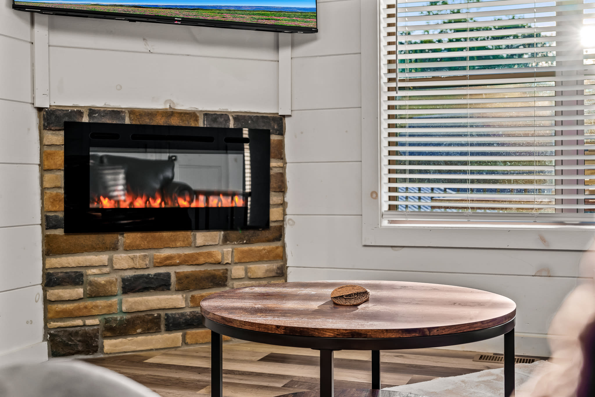 Indoor Pool + Game Room + 10MI to Great Smoky