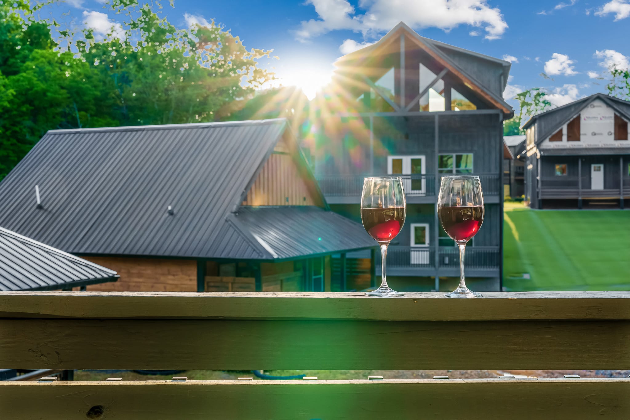 Indoor Pool + Game Room + 10MI to Great Smoky