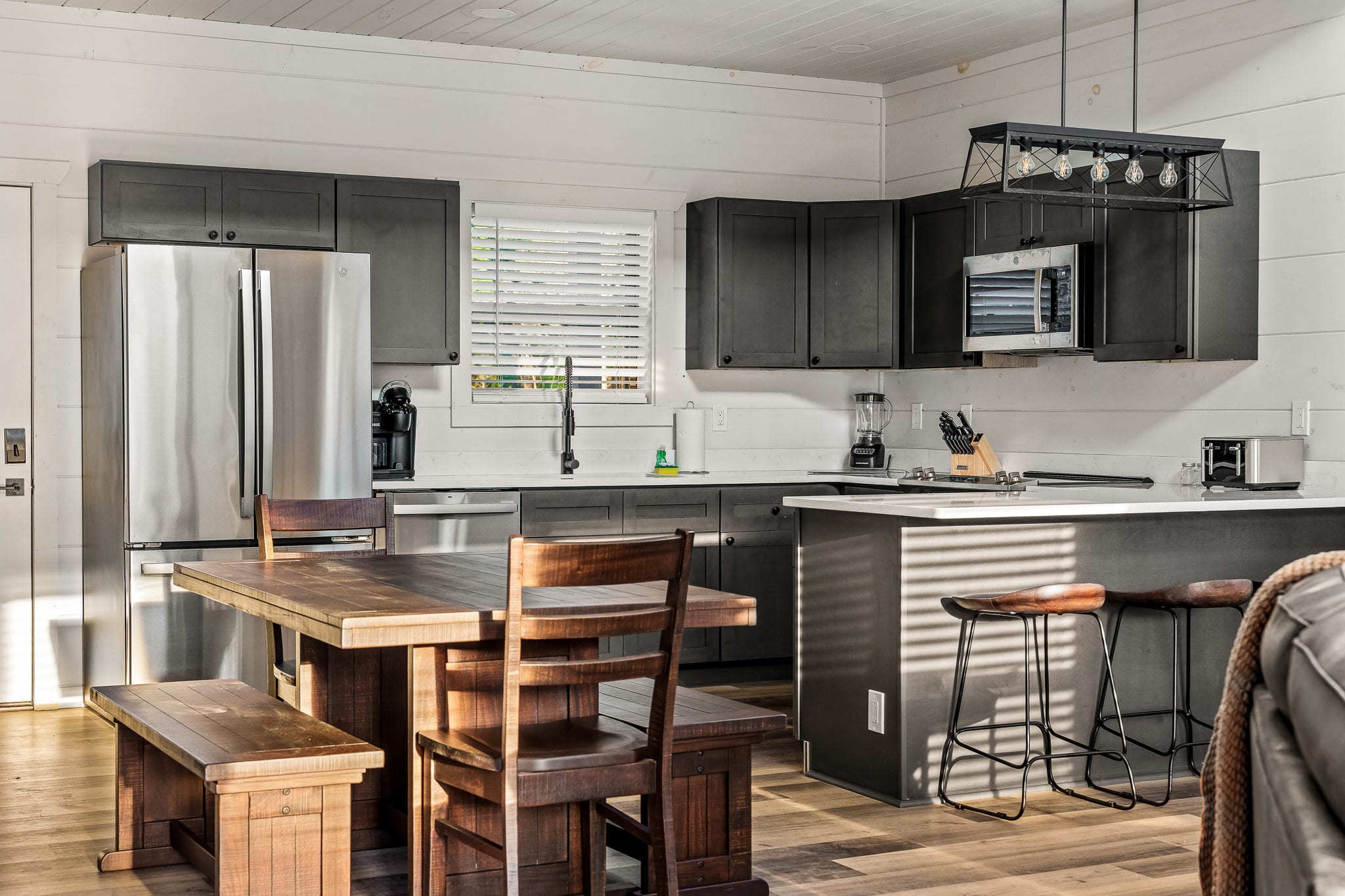 Indoor Pool + Game Room + 10MI to Great Smoky