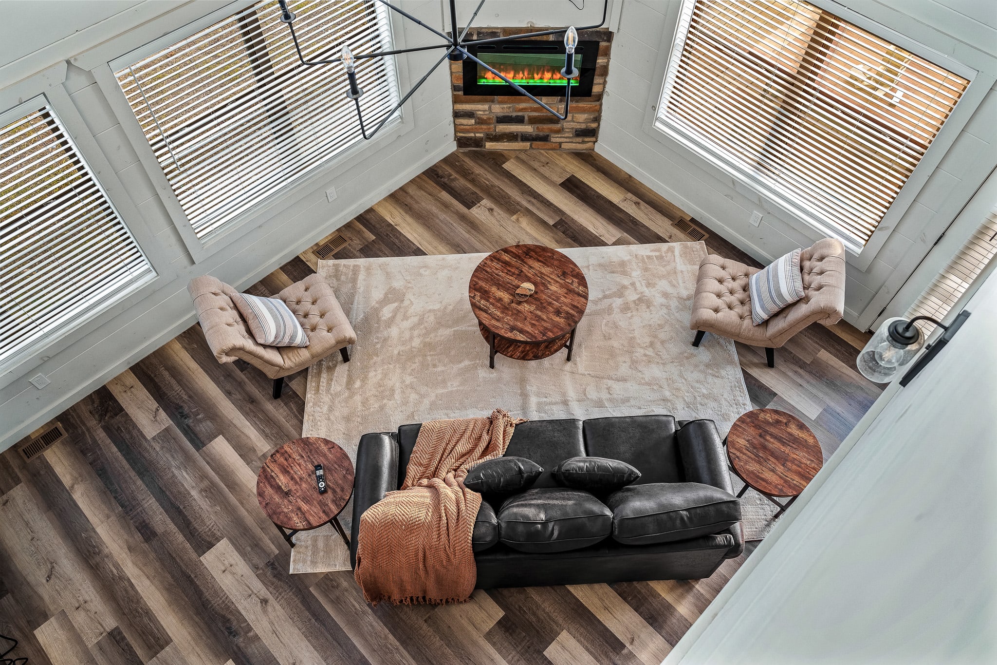 Indoor Pool + Game Room + 10MI to Great Smoky