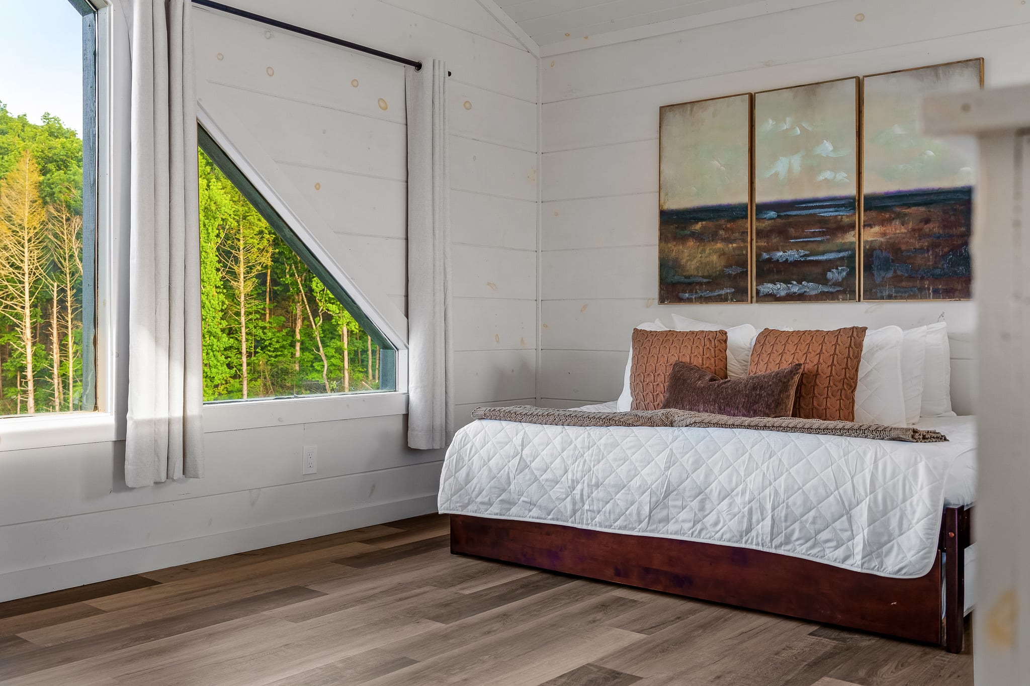 Indoor Pool + Game Room + 10MI to Great Smoky