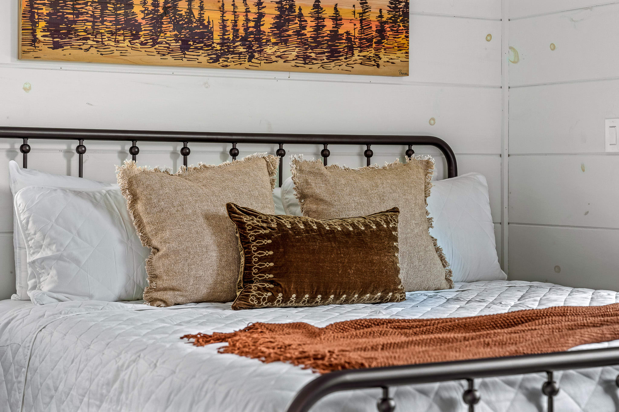 Indoor Pool + Game Room + 10MI to Great Smoky