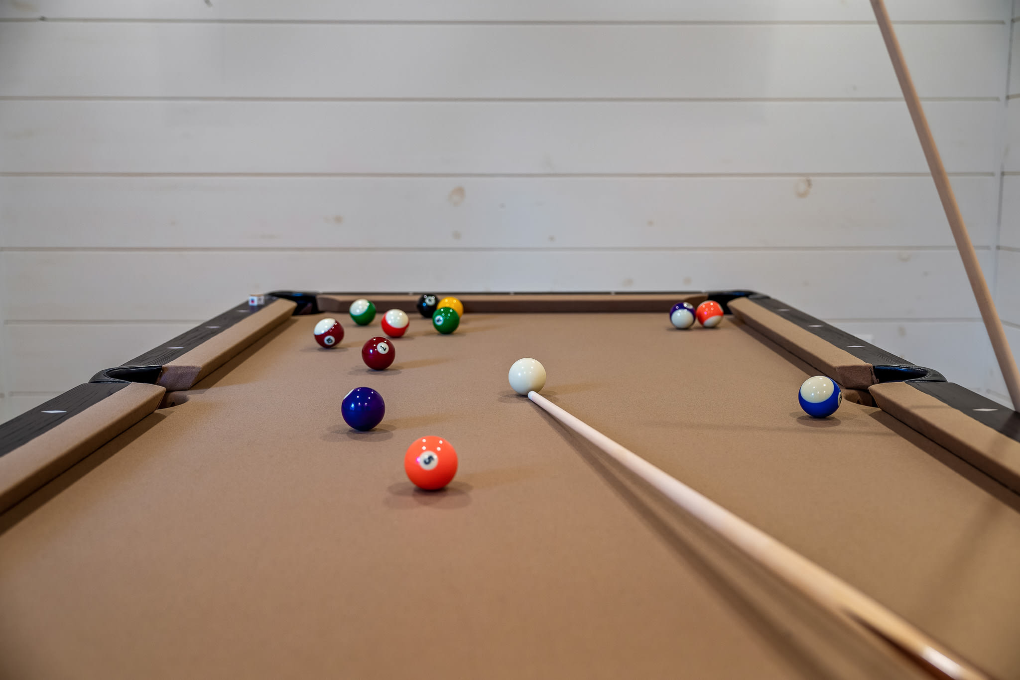 Indoor Pool + Game Room + 10MI to Great Smoky