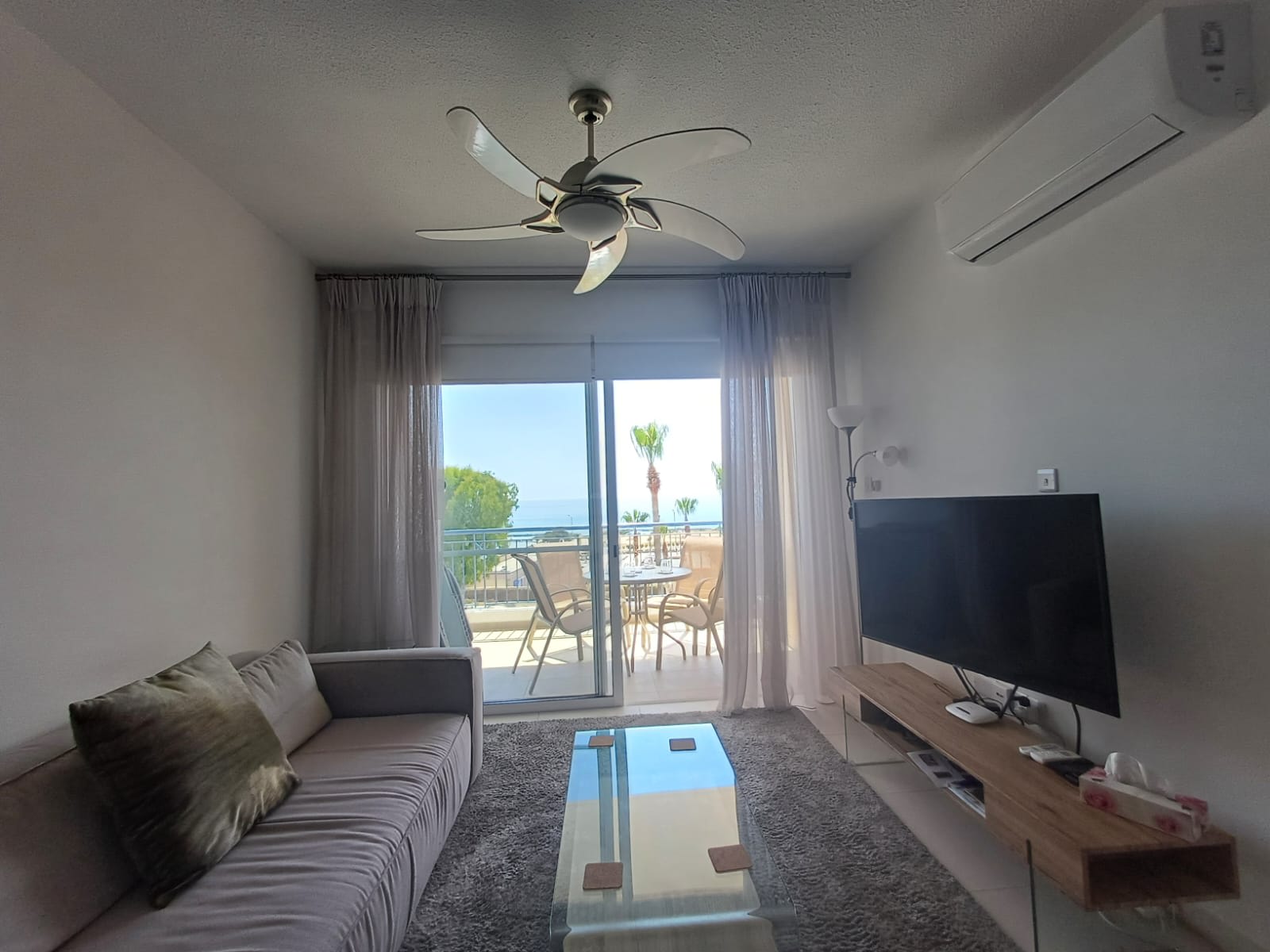 Kings Palace - Elegant 2BR | Sea Facing with Pool Views