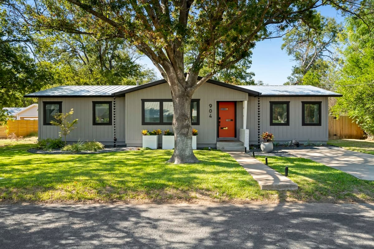 Orange You Glad | 3 BR | Hot Tub | Firepit — Fredericksburg, TX — vacation rental