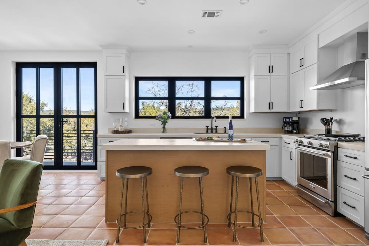 Villa 2 | 2BR | Firepit | Pool | Hot tub |Cornhole 5