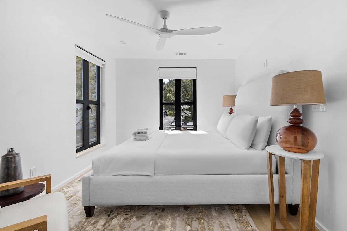 Villa 4 | 3BR | Firepit | Pool | Hot tub |Cornhole 4