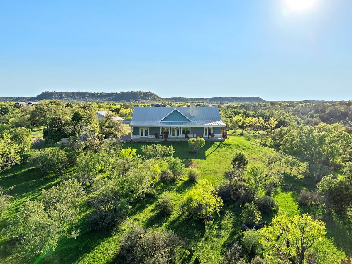 Enchanted Rockview House | 3 Bedroom | Firepit — Fredericksburg, TX — vacation rental