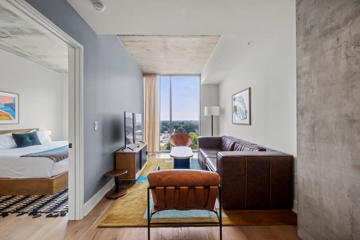 Rainey St Condo | Heated Pool | Gym | Bar | DT ATX — Austin, TX — vacation rental
