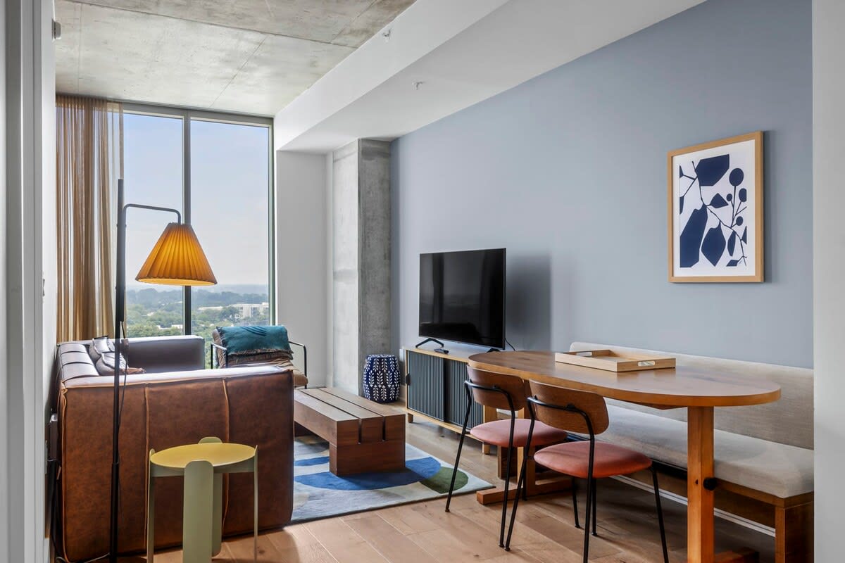 Rainey St | 1BR | Heated Pool | Gym | Bar | DT ATX — Austin, TX — vacation rental