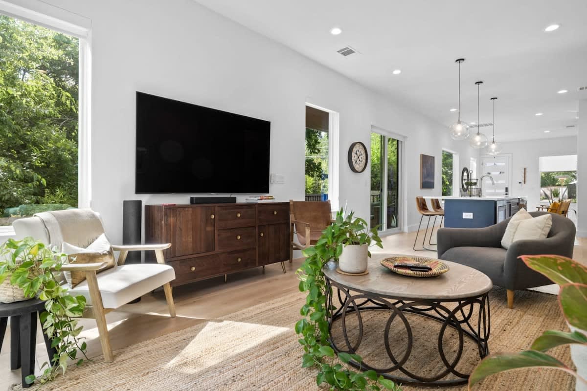 Cherrywood Home Near UT | ATX | Private Backyard β Austin, TX β vacation rental